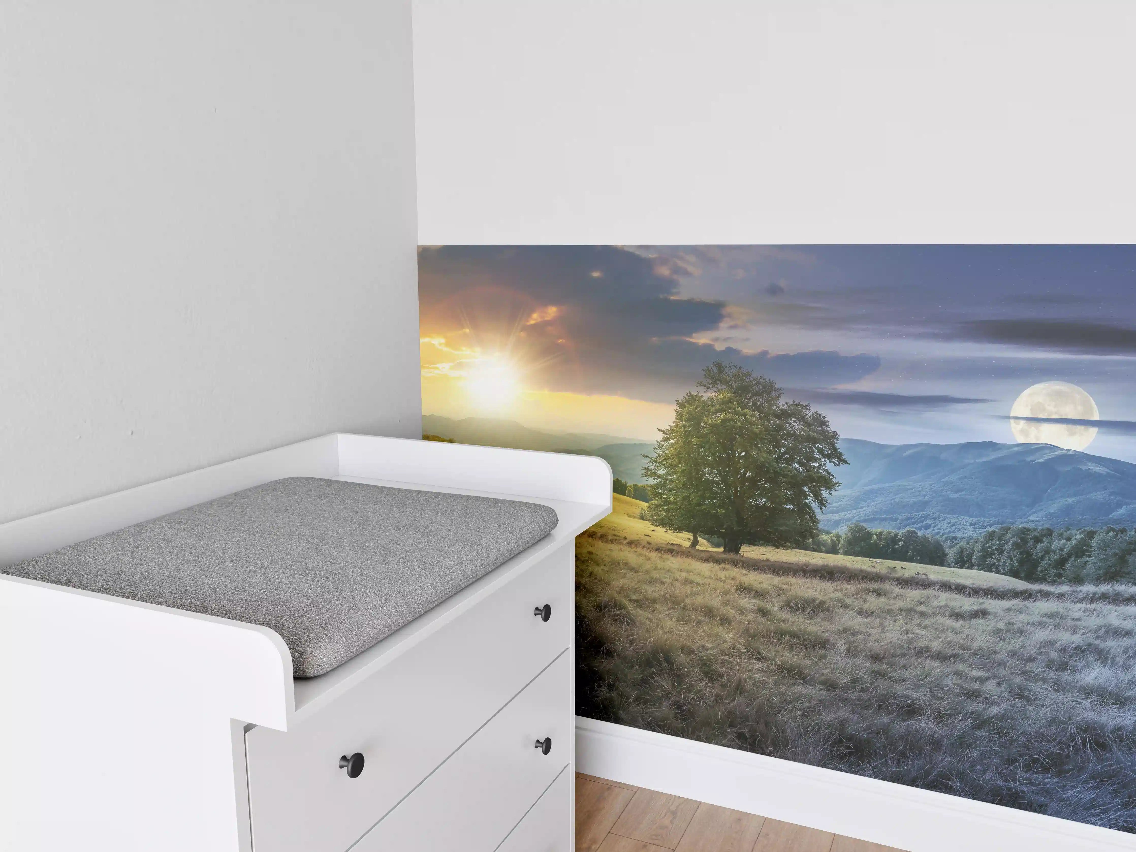 Babyzimmer Wandgestaltung - Magische Tages- und Nachtlandschaft