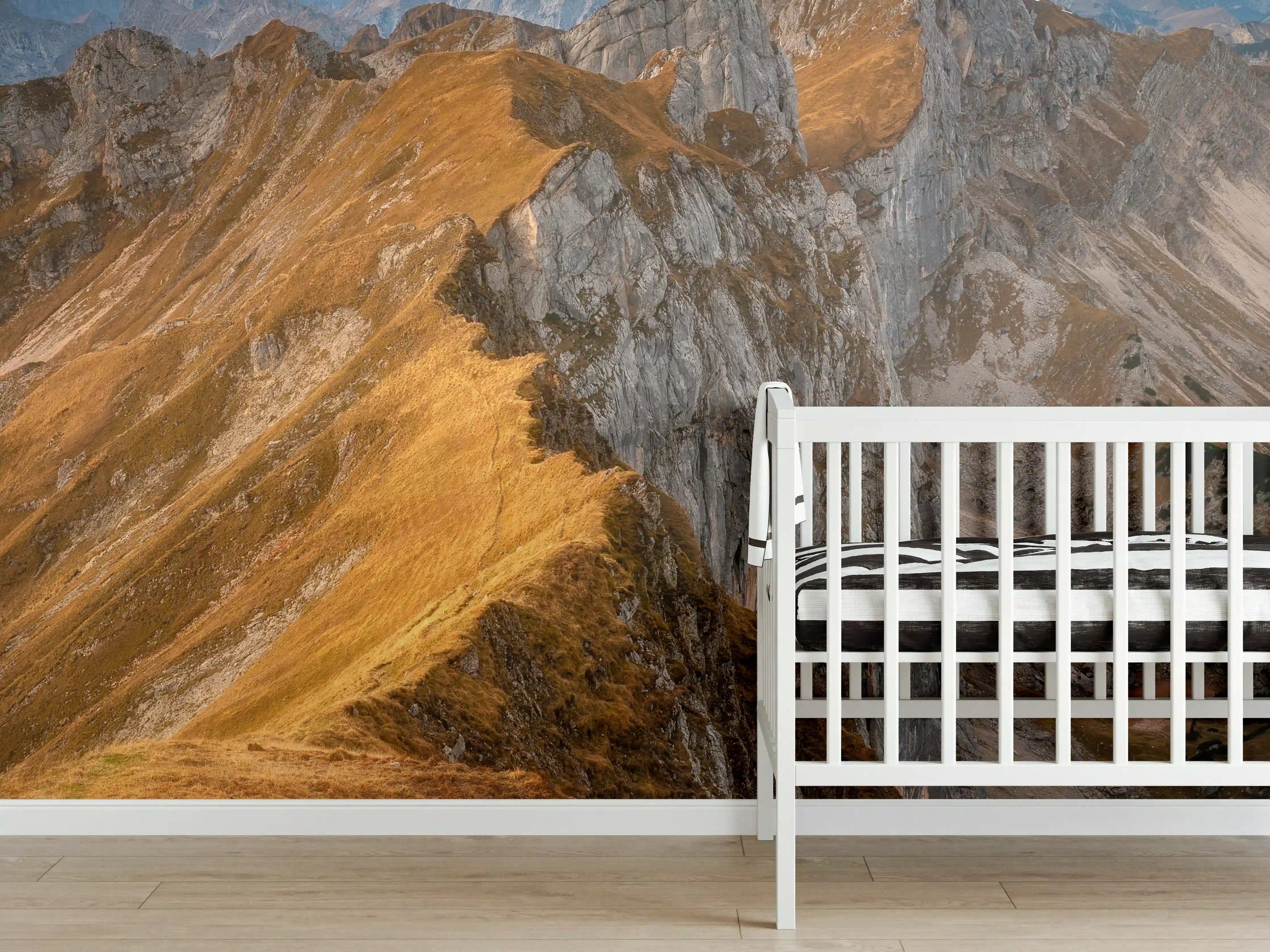 Babyzimmer Wandgestaltung - Majestätische Berglandschaft in warmen Tönen