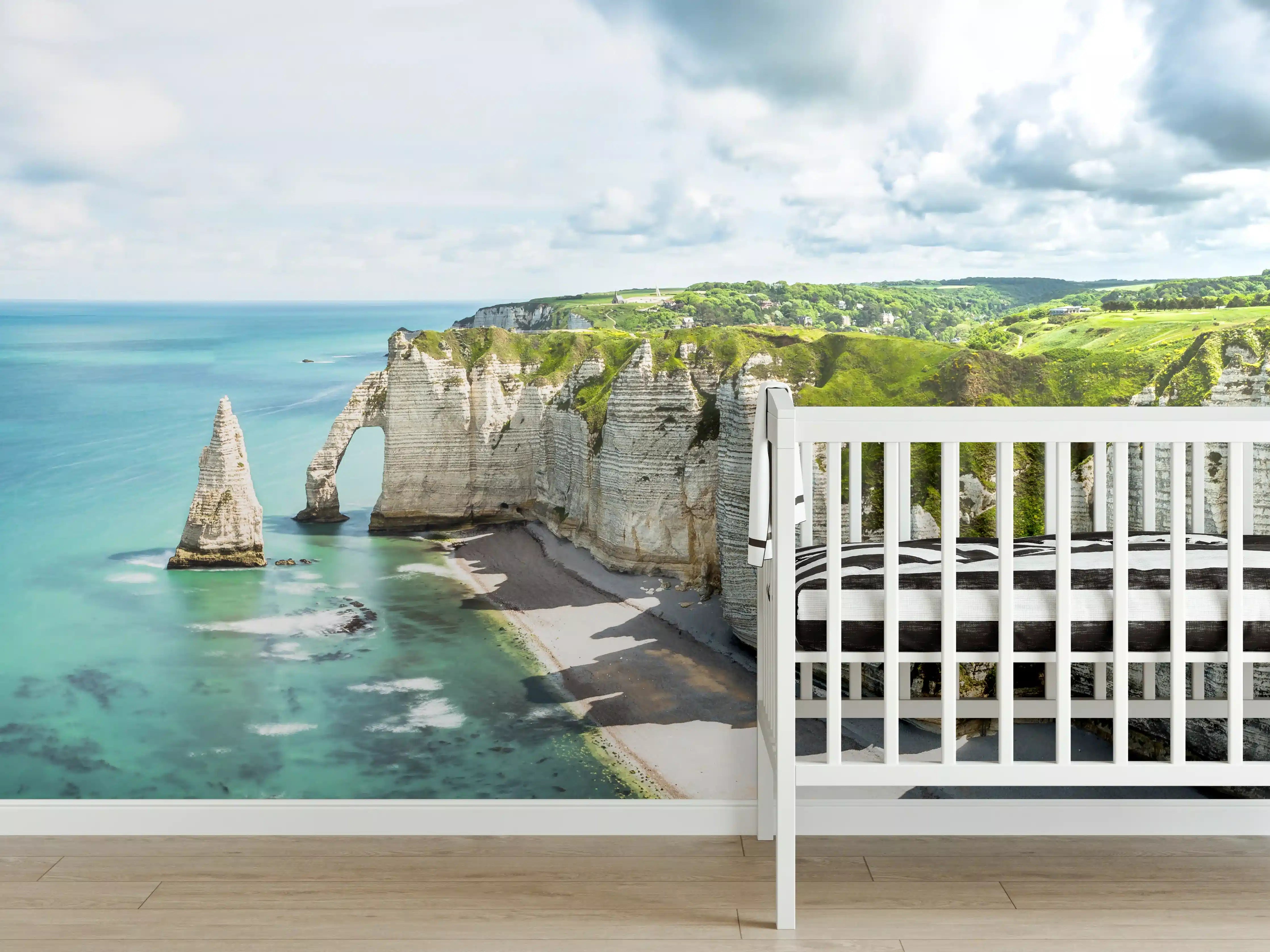 Babyzimmer Wandgestaltung - Majestätische Felsenküste mit türkisfarbenem Wasser