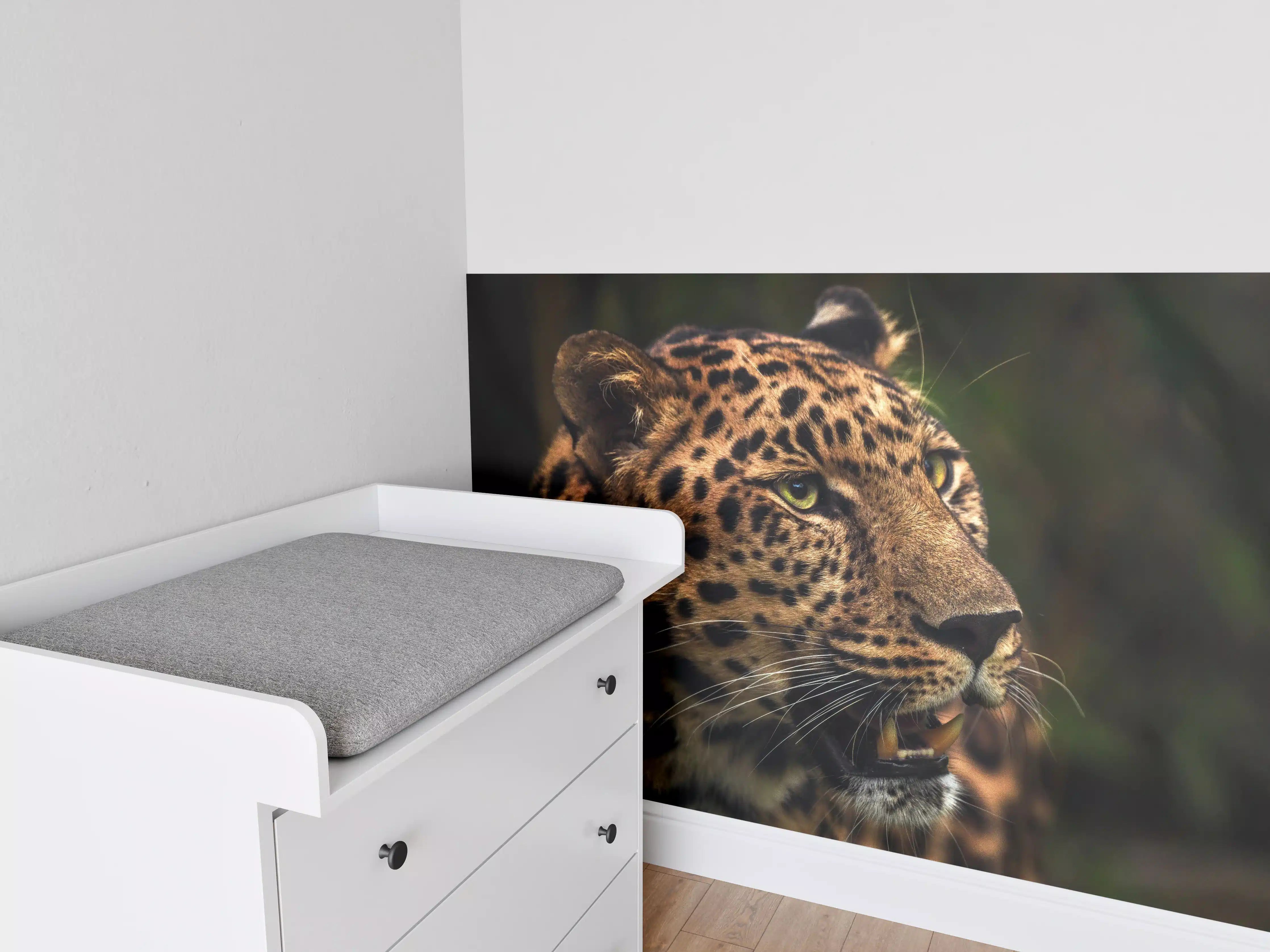 Babyzimmer Wandgestaltung - Majestätischer Amur-Leopard
