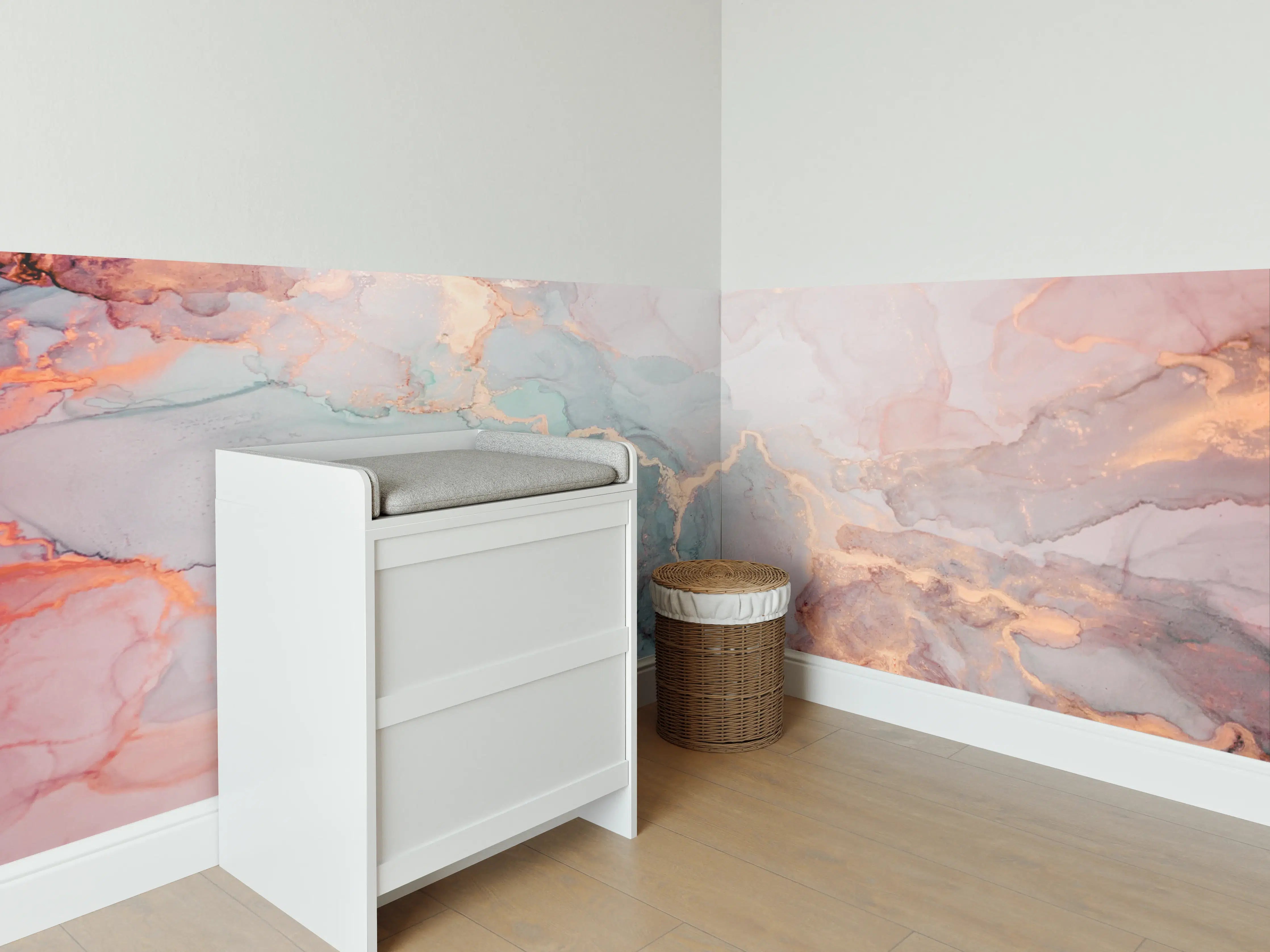 Babyzimmer Wandgestaltung - Maritime Aquarellkunst mit Blau- und Grautönen