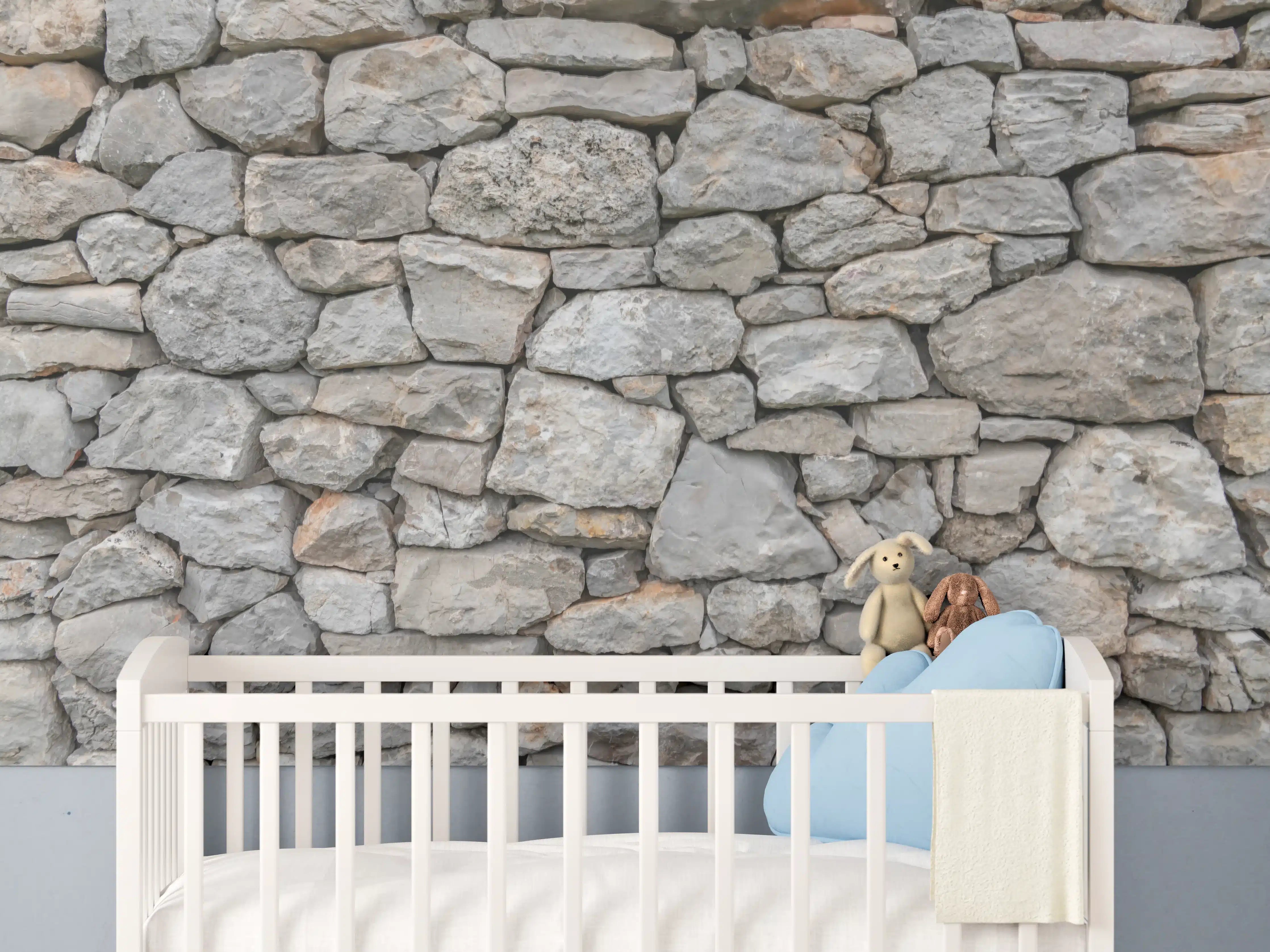 Babyzimmer Wandgestaltung - Massive raue Steinwand