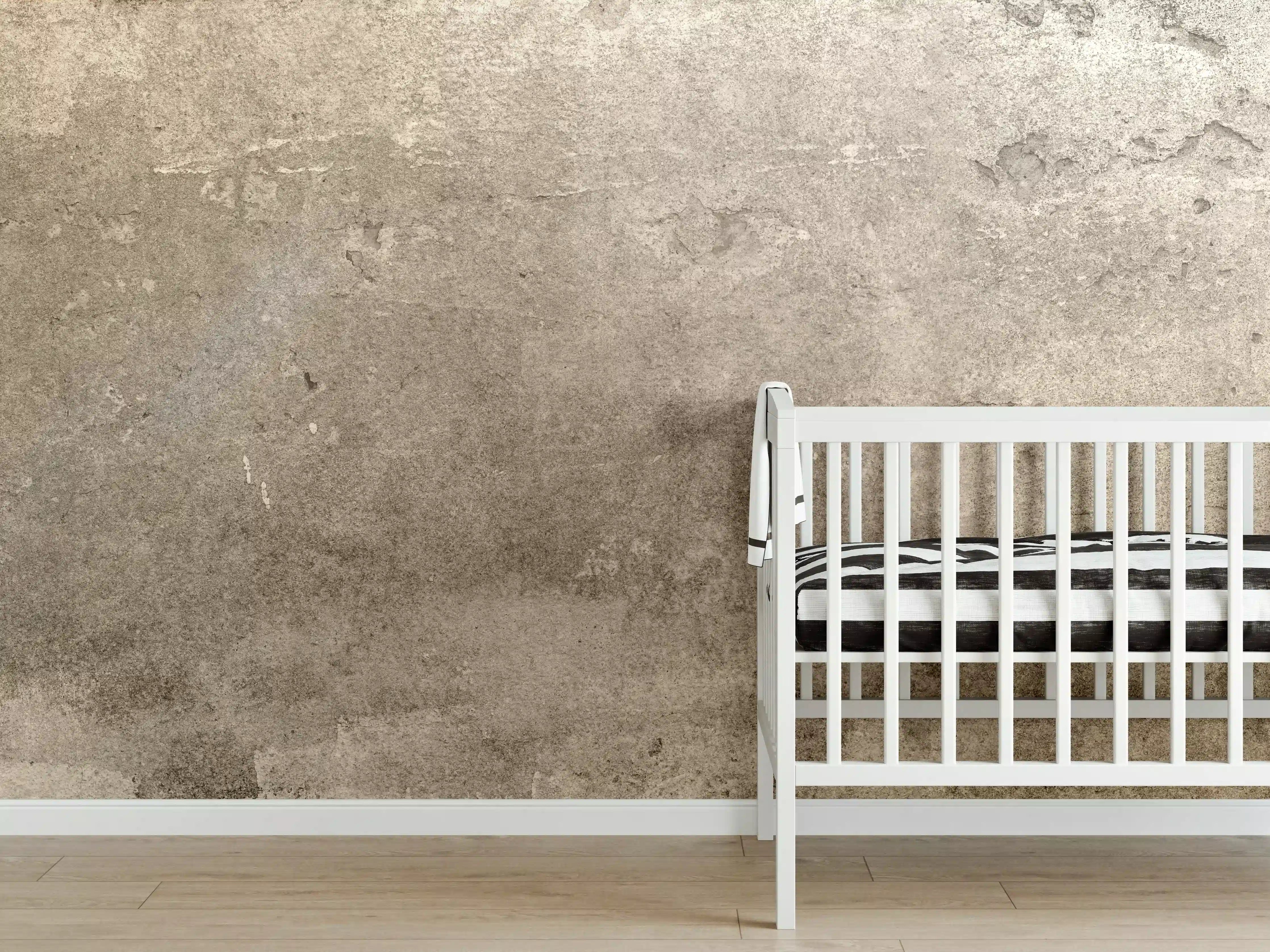Babyzimmer Wandgestaltung - Massiver beigefarbiger Beton