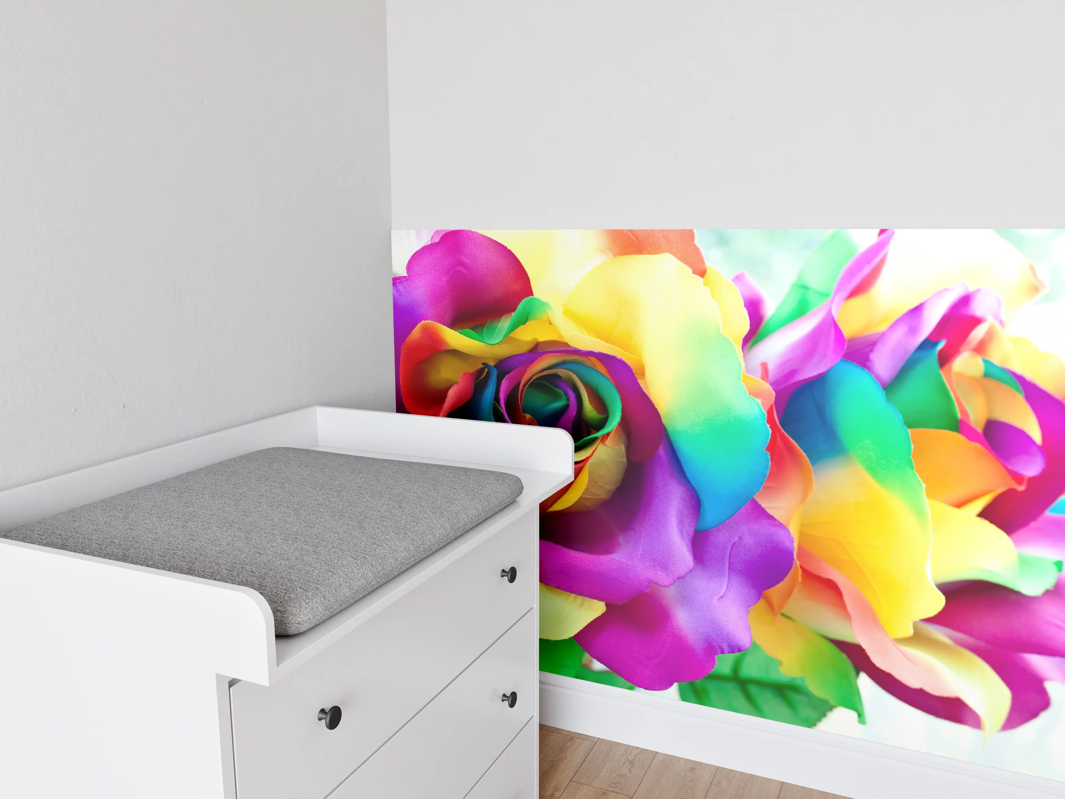 Babyzimmer Wandgestaltung - Mehrfarbige synthetische Rose
