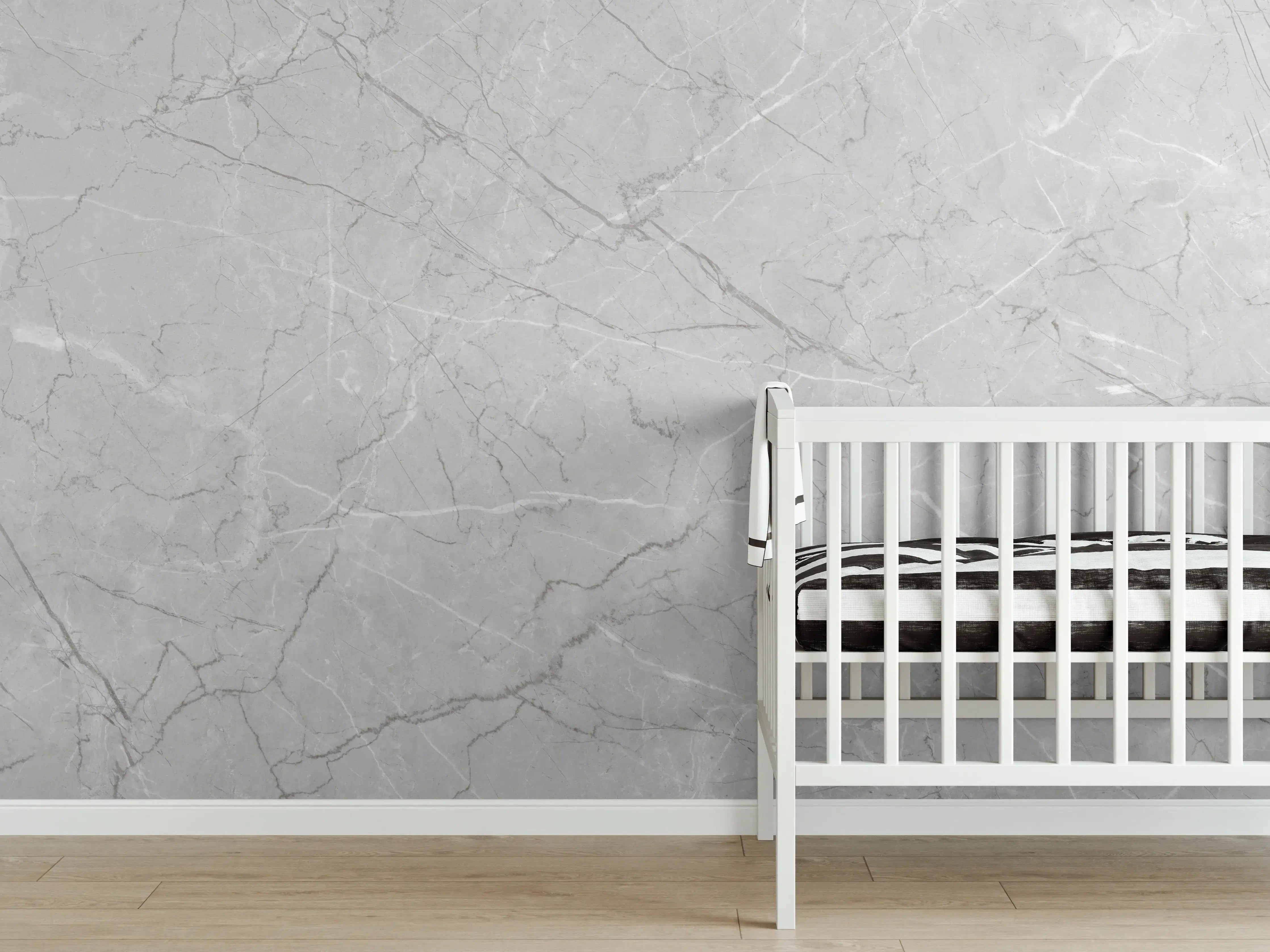 Babyzimmer Wandgestaltung - Minimalistische Marmorfläche in Weiß und Grau