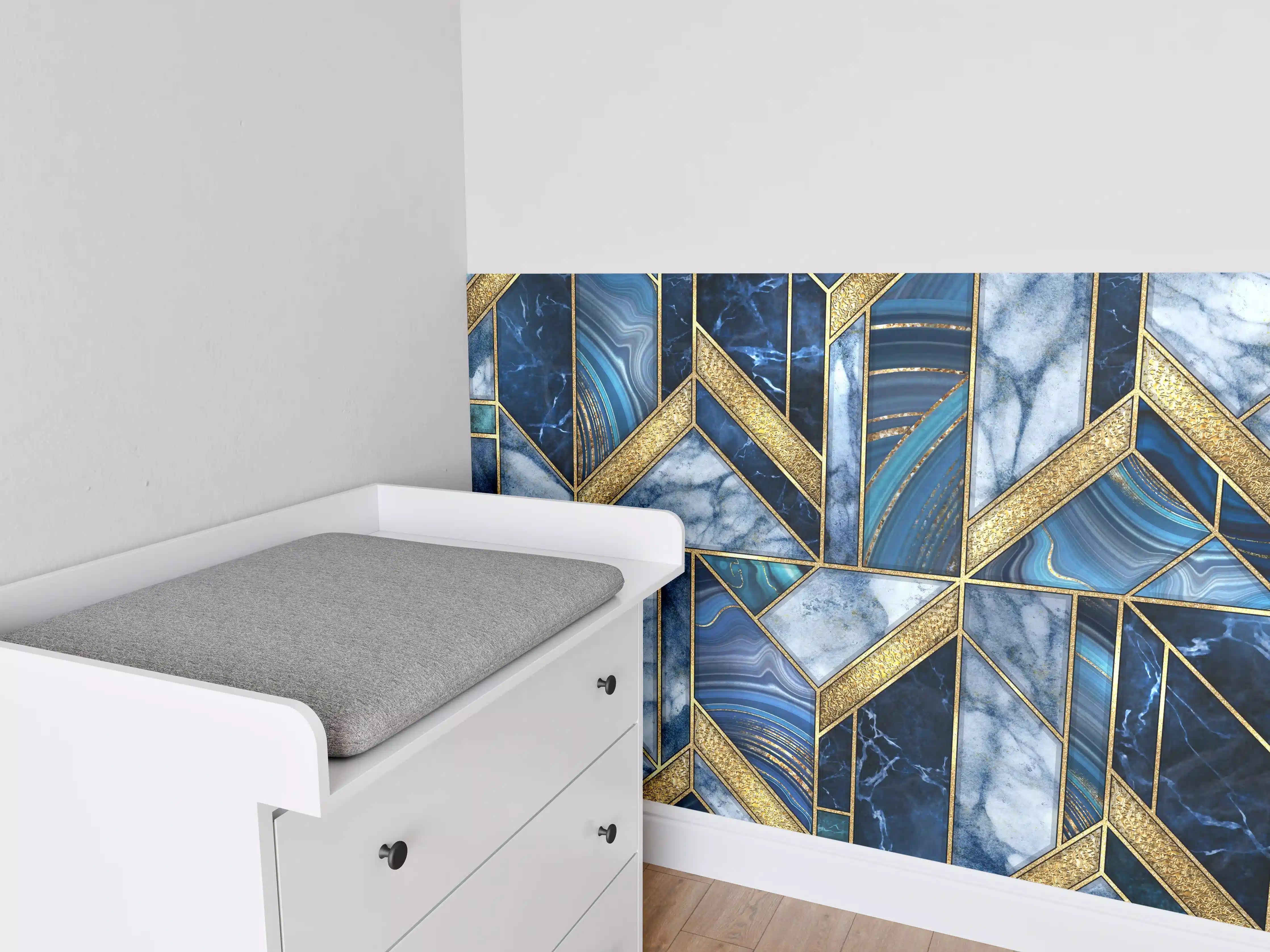 Babyzimmer Wandgestaltung - Modernes Blau-Gold Mosaik