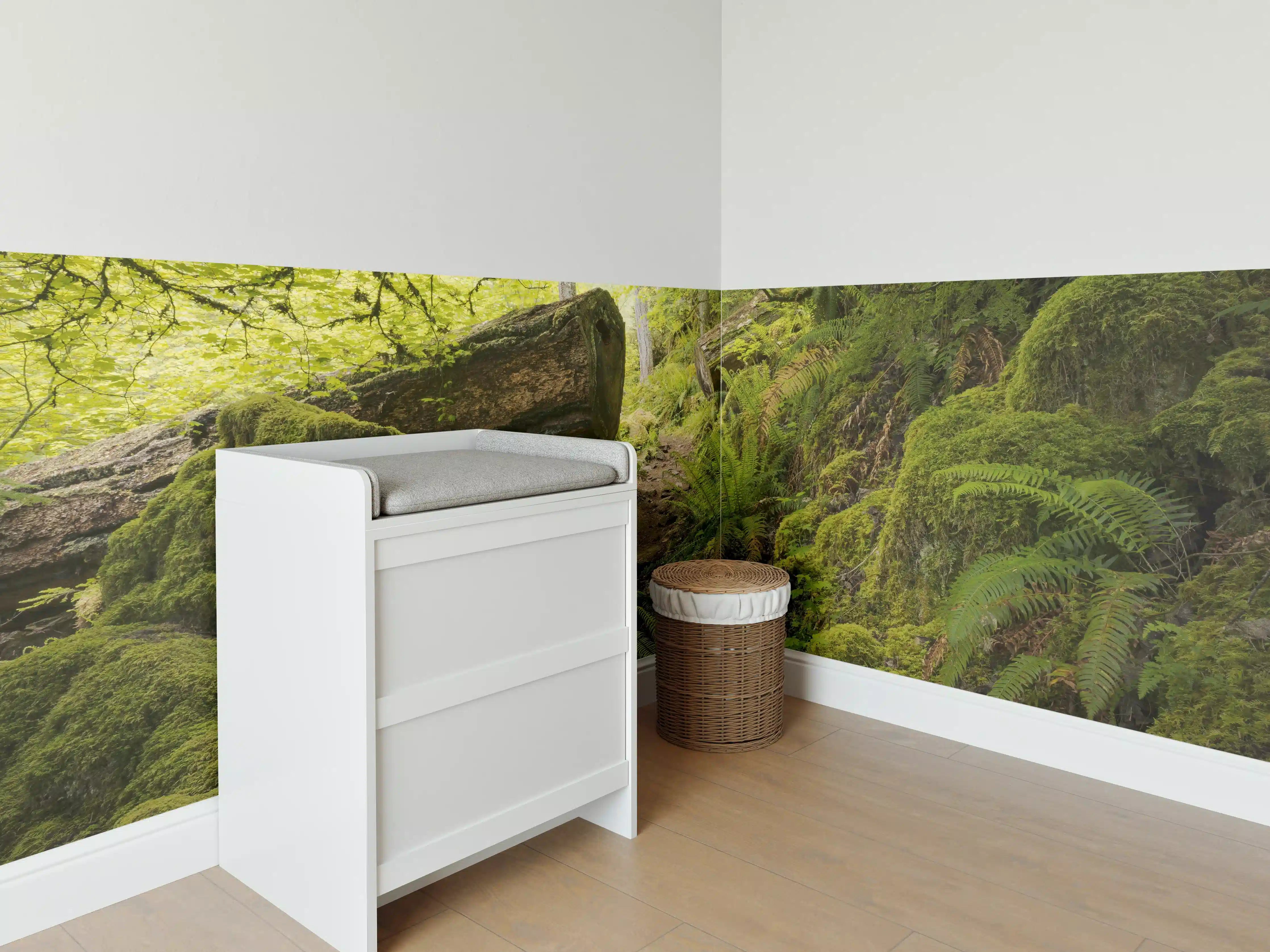 Babyzimmer Wandgestaltung - Moosiger Weg im Wald