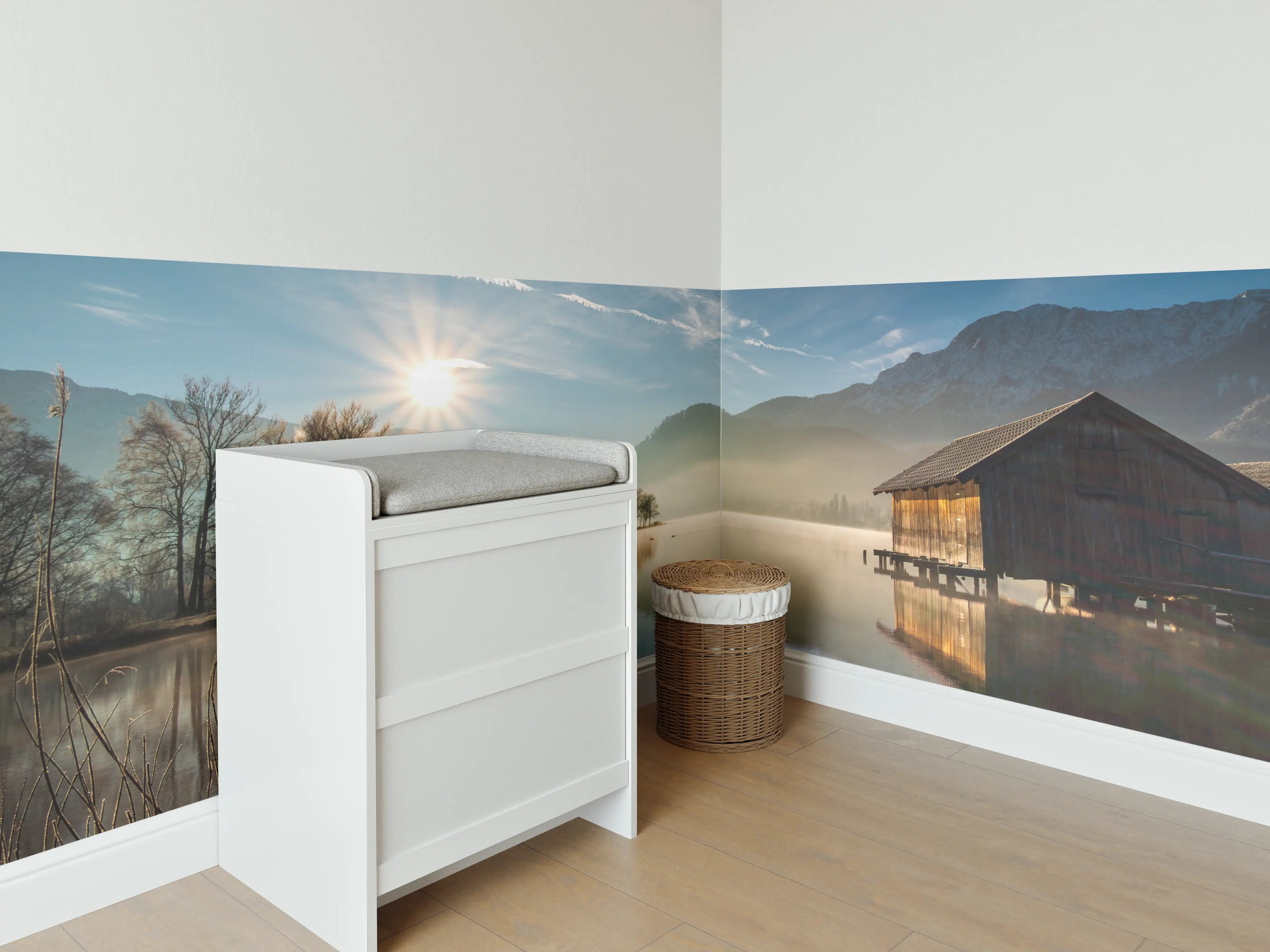 Babyzimmer Wandgestaltung - Morgensonnenblick über Bayerischen Kochelsee