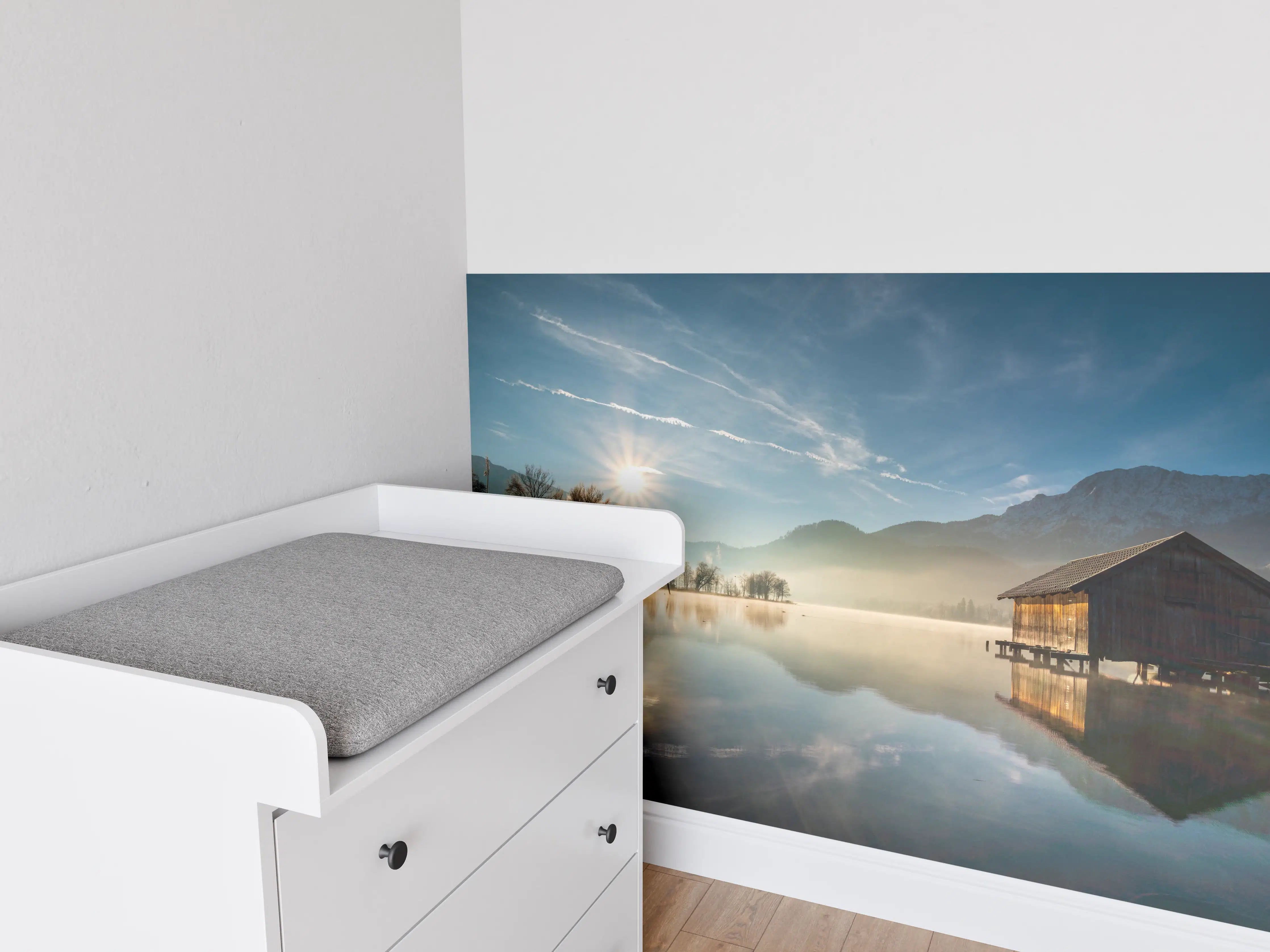 Babyzimmer Wandgestaltung - Morgensonnenblick über Bayerischen Kochelsee