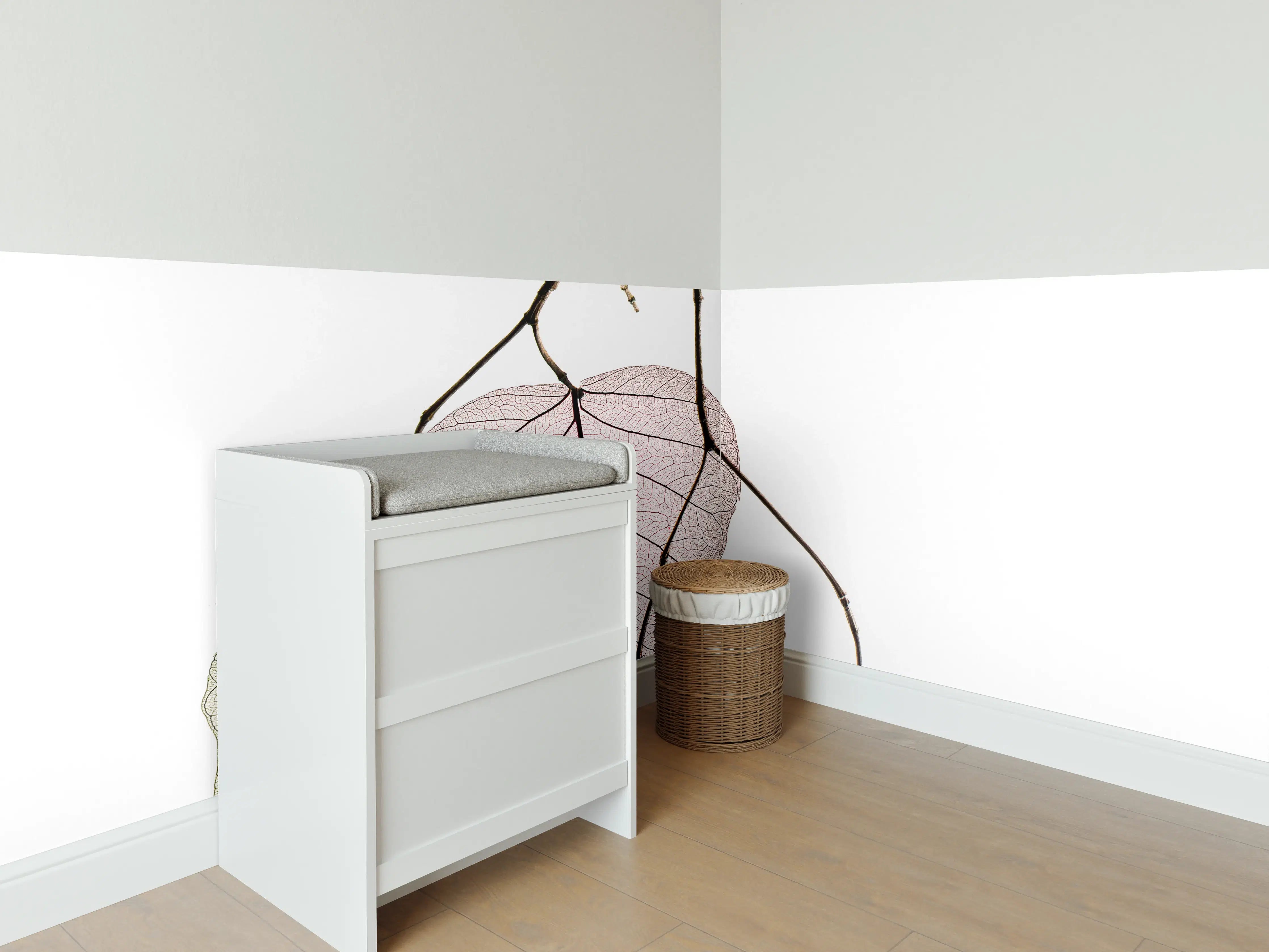 Babyzimmer Wandgestaltung - Nahaufnahme - Blätterzweige 