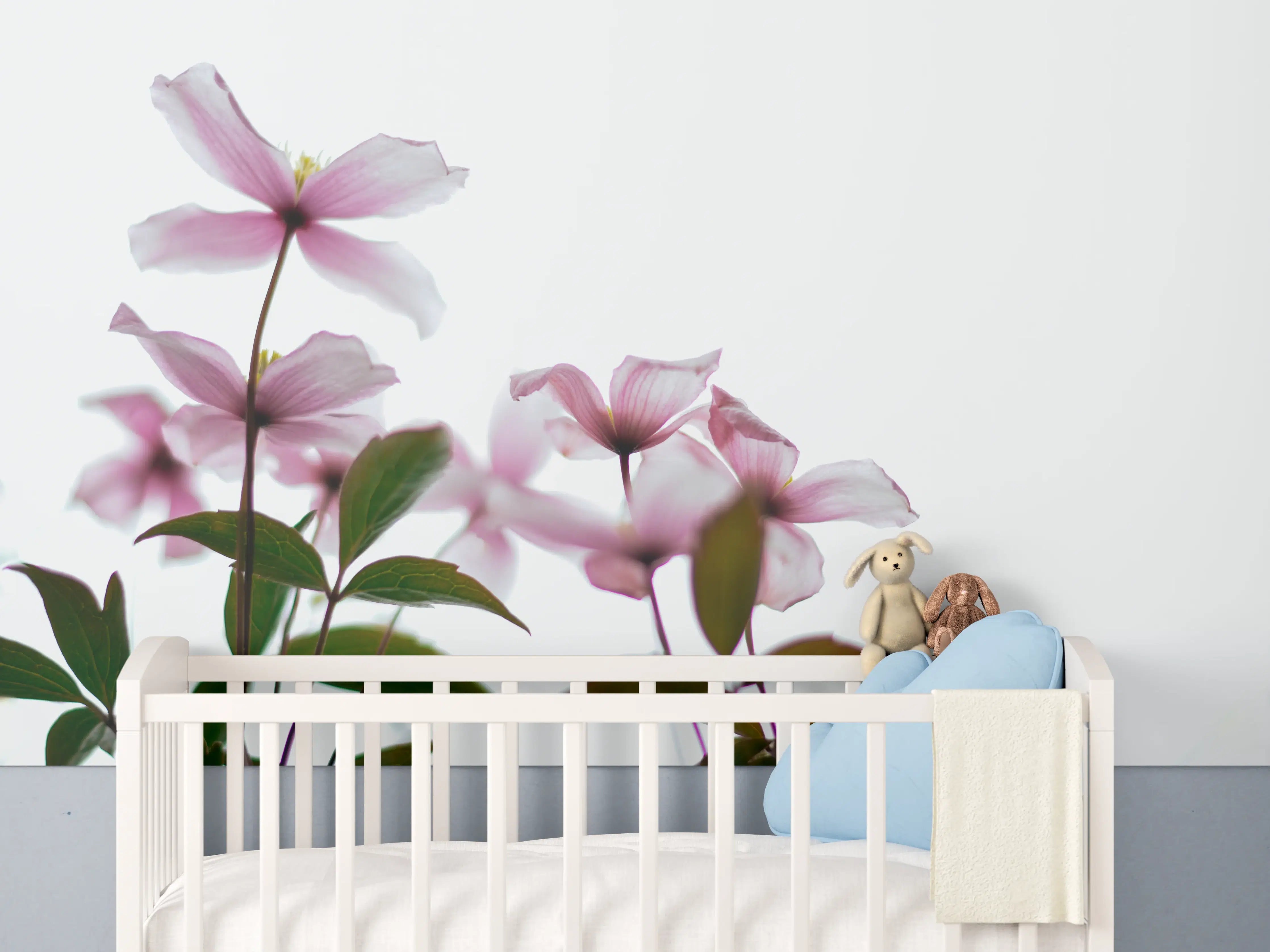 Babyzimmer Wandgestaltung - Nahaufnahme - Clematis Blüten
