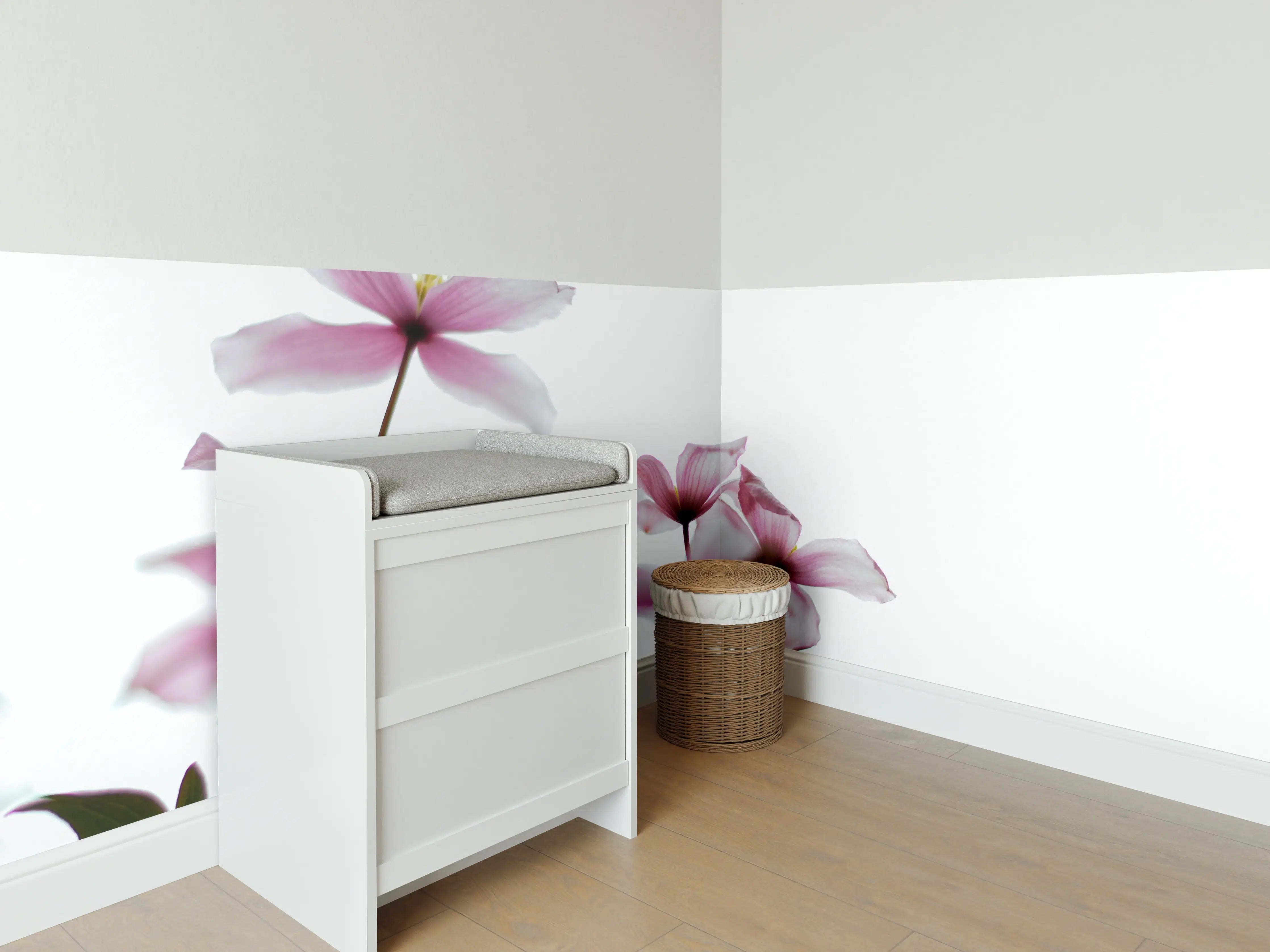 Babyzimmer Wandgestaltung - Nahaufnahme - Clematis Blüten