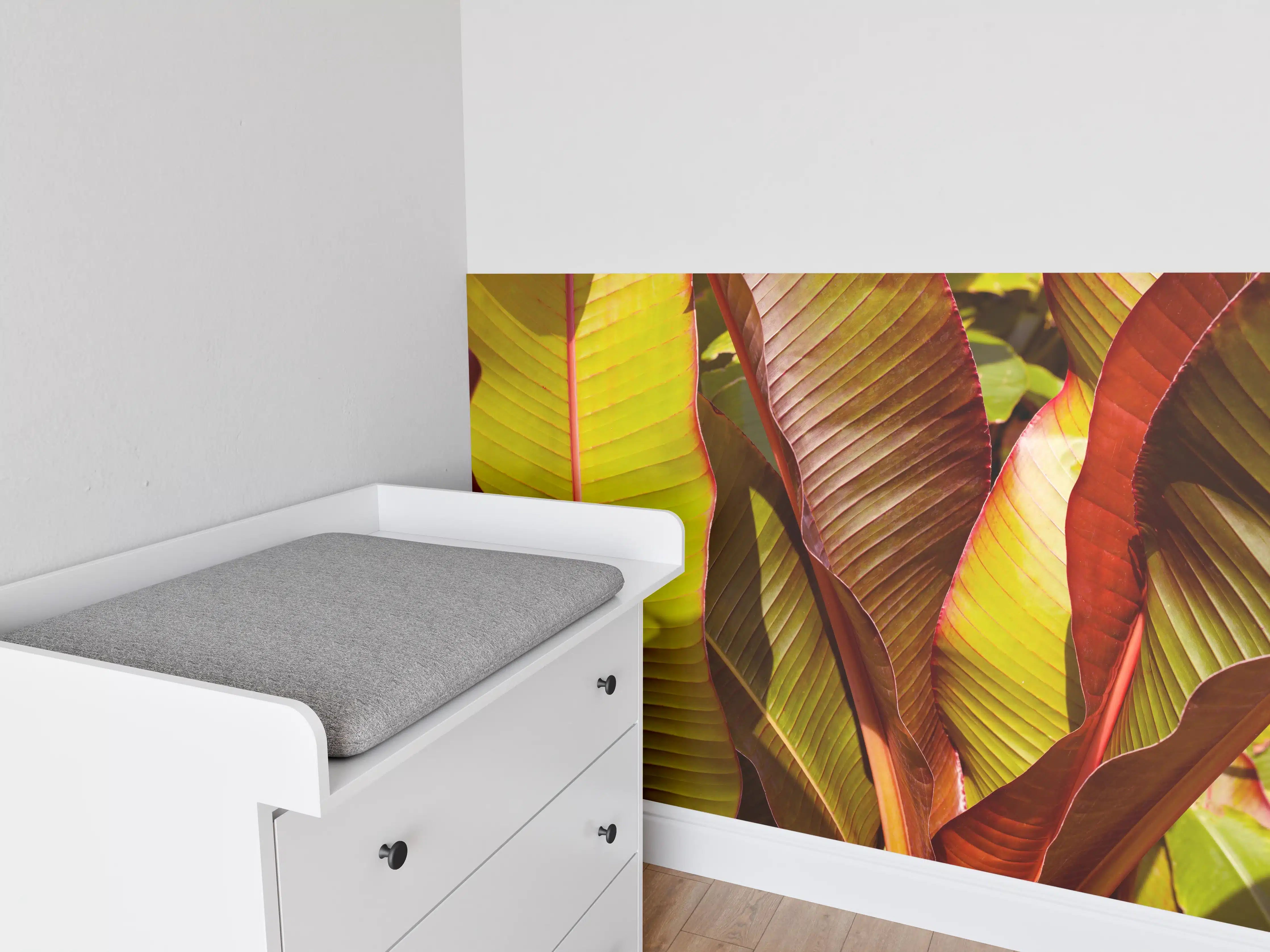 Babyzimmer Wandgestaltung - Nahaufnahme von Bananenblättern