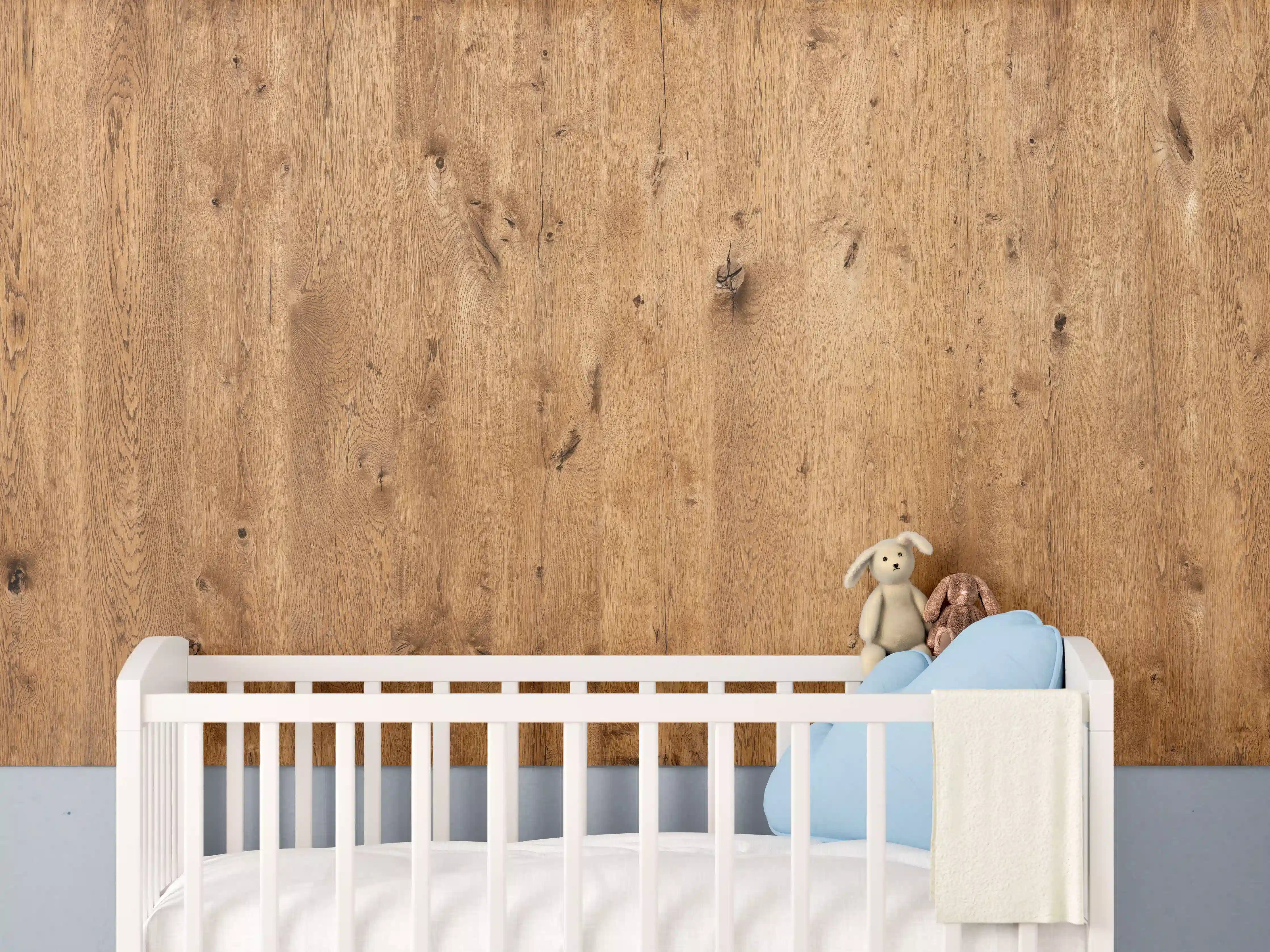 Babyzimmer Wandgestaltung - Natürliche Eichenholz-Struktur