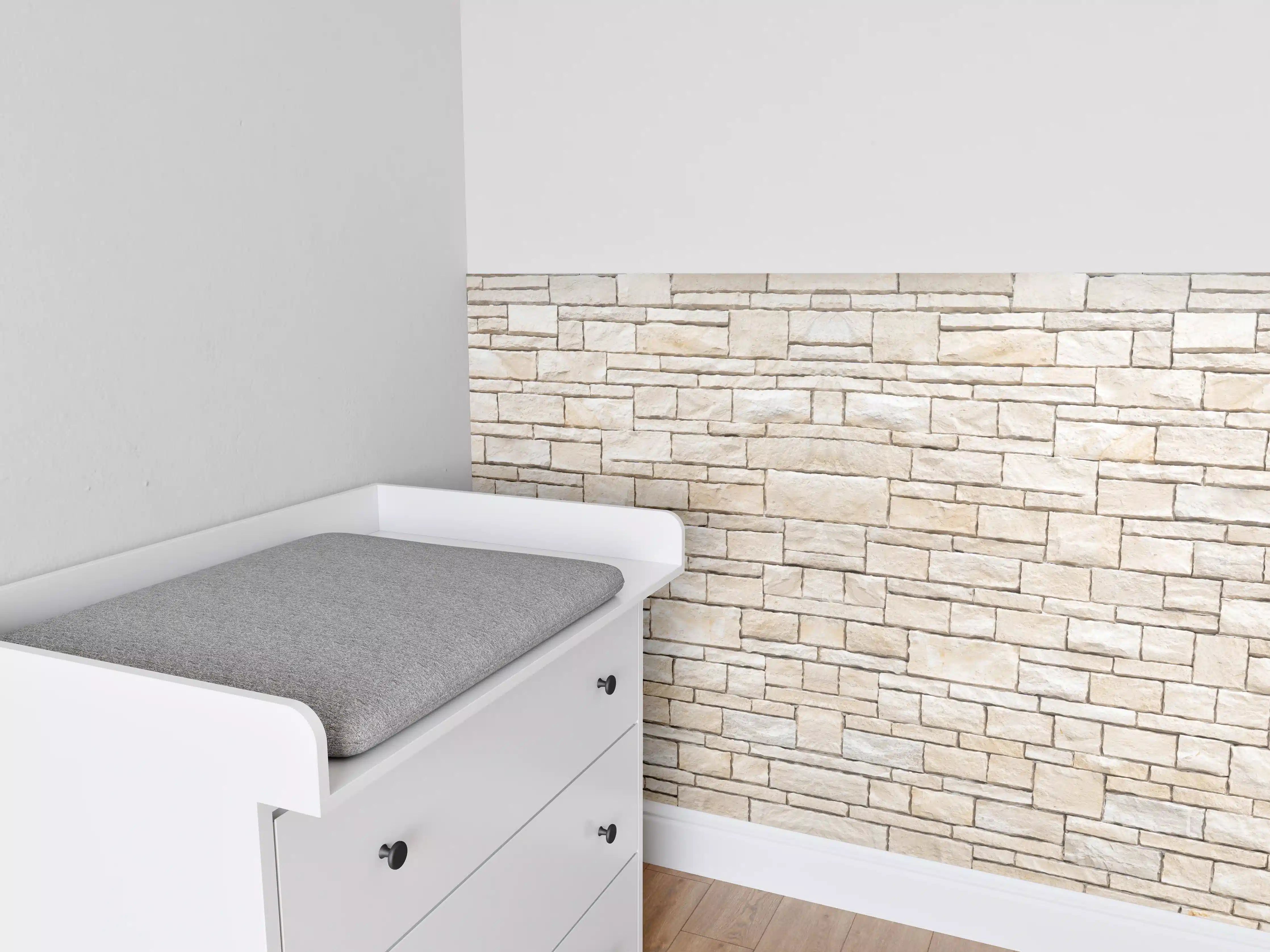 Babyzimmer Wandgestaltung - Natürliche beige Ziegelwand