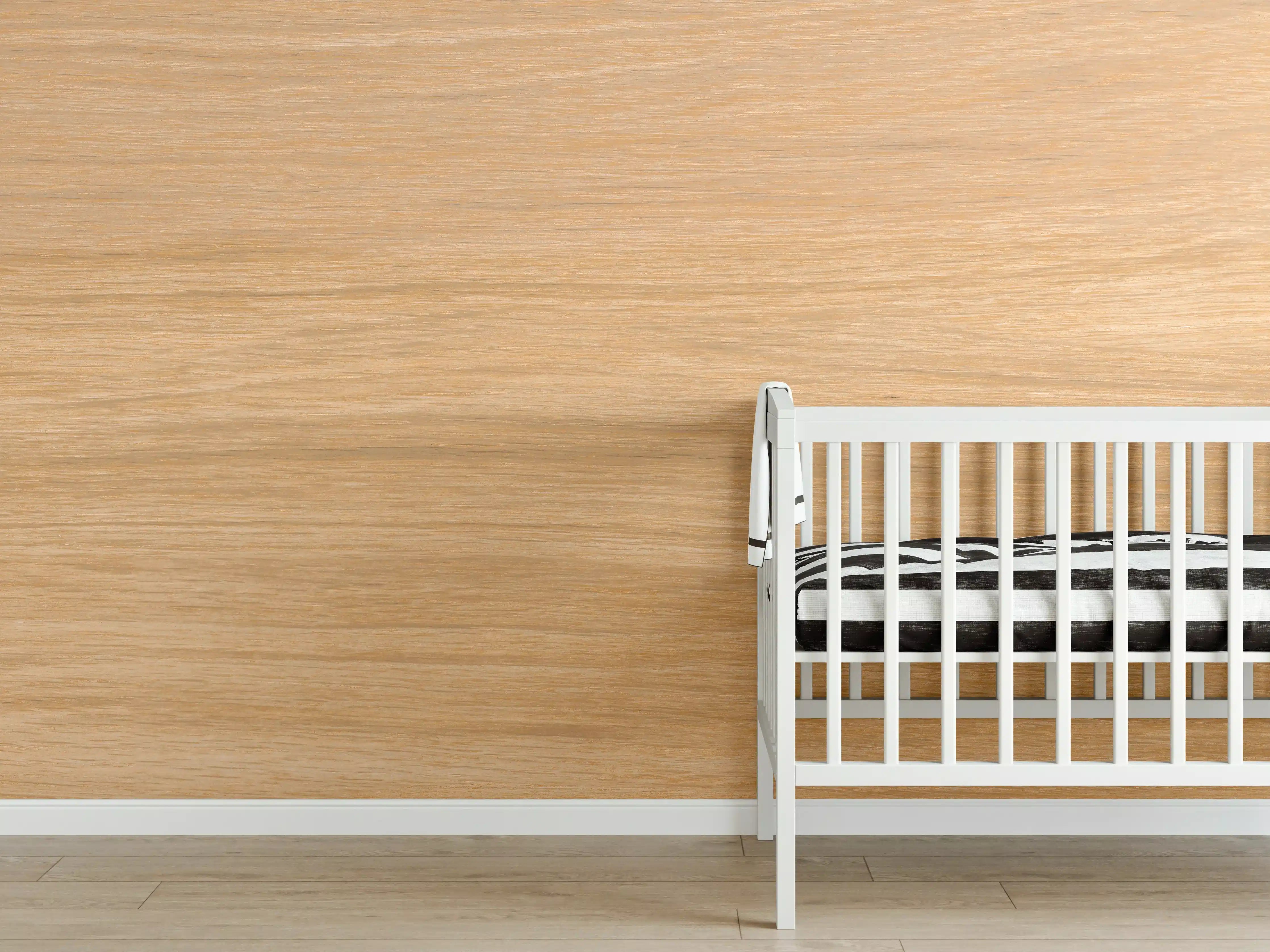 Babyzimmer Wandgestaltung - Natürliches helles Hartholz