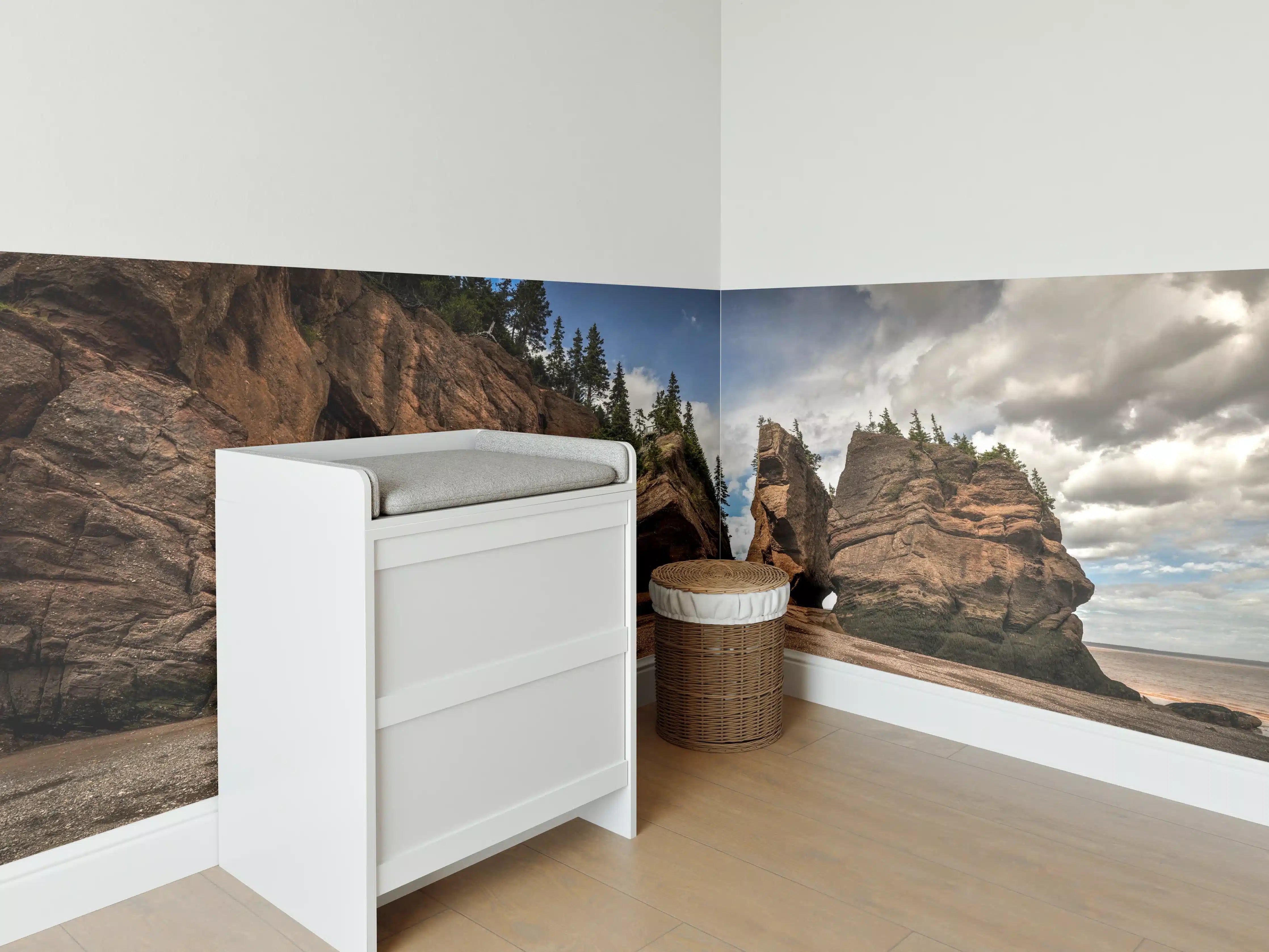 Babyzimmer Wandgestaltung - Naturbucht mit Felsen und Himmel