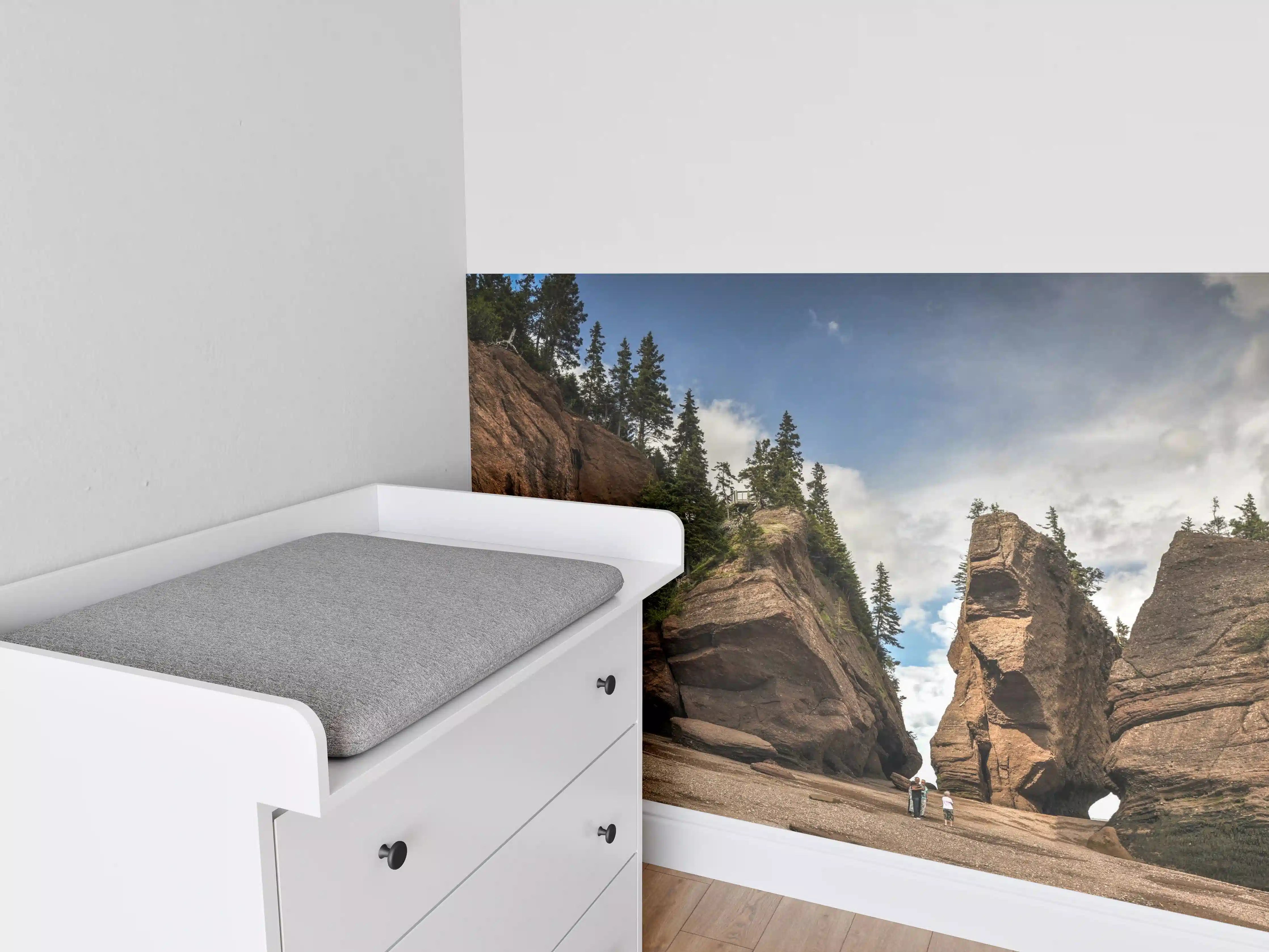 Babyzimmer Wandgestaltung - Naturbucht mit Felsen und Himmel