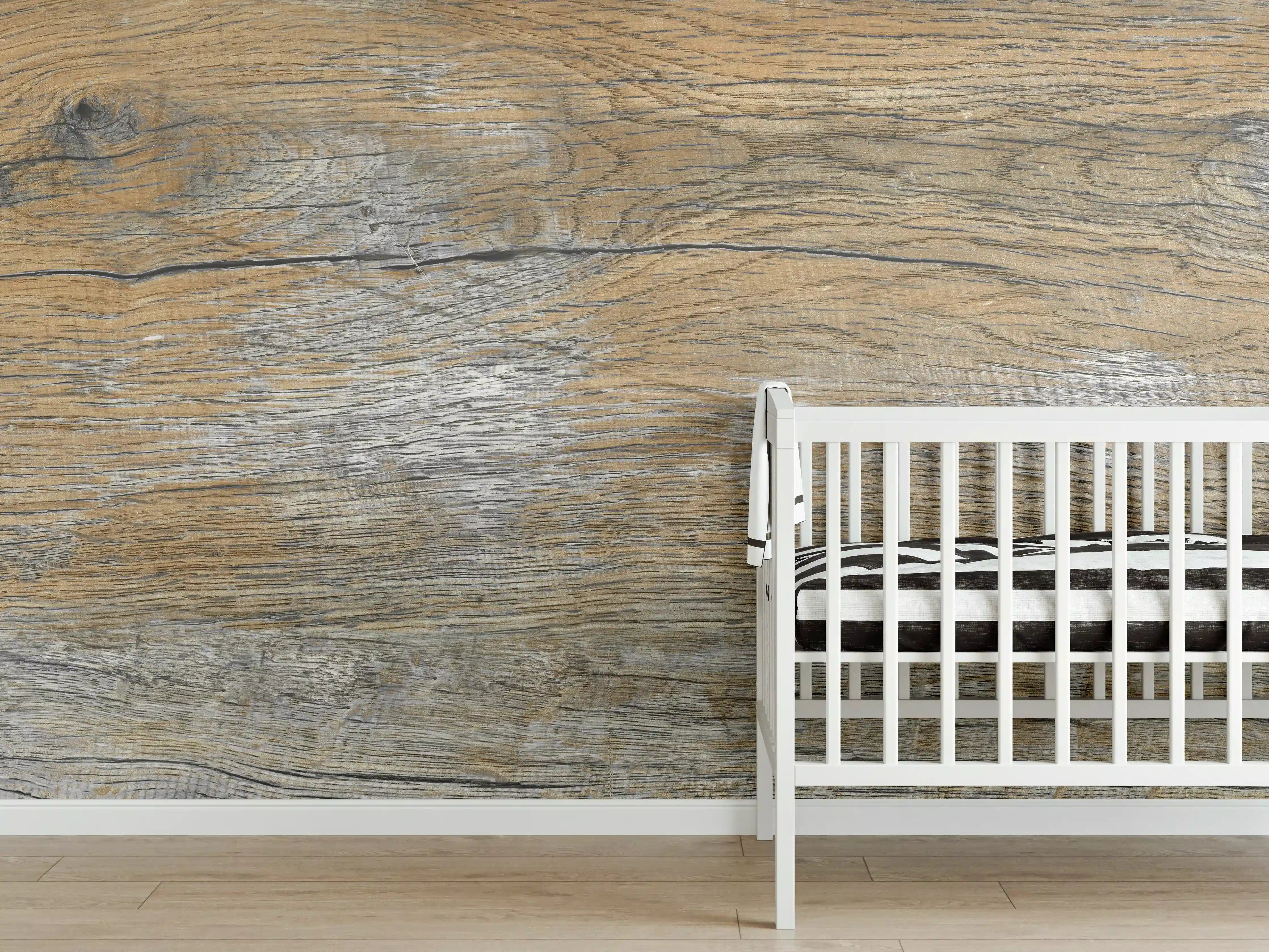 Babyzimmer Wandgestaltung - Naturholz-Textur in warmen Braun- und Grautönen