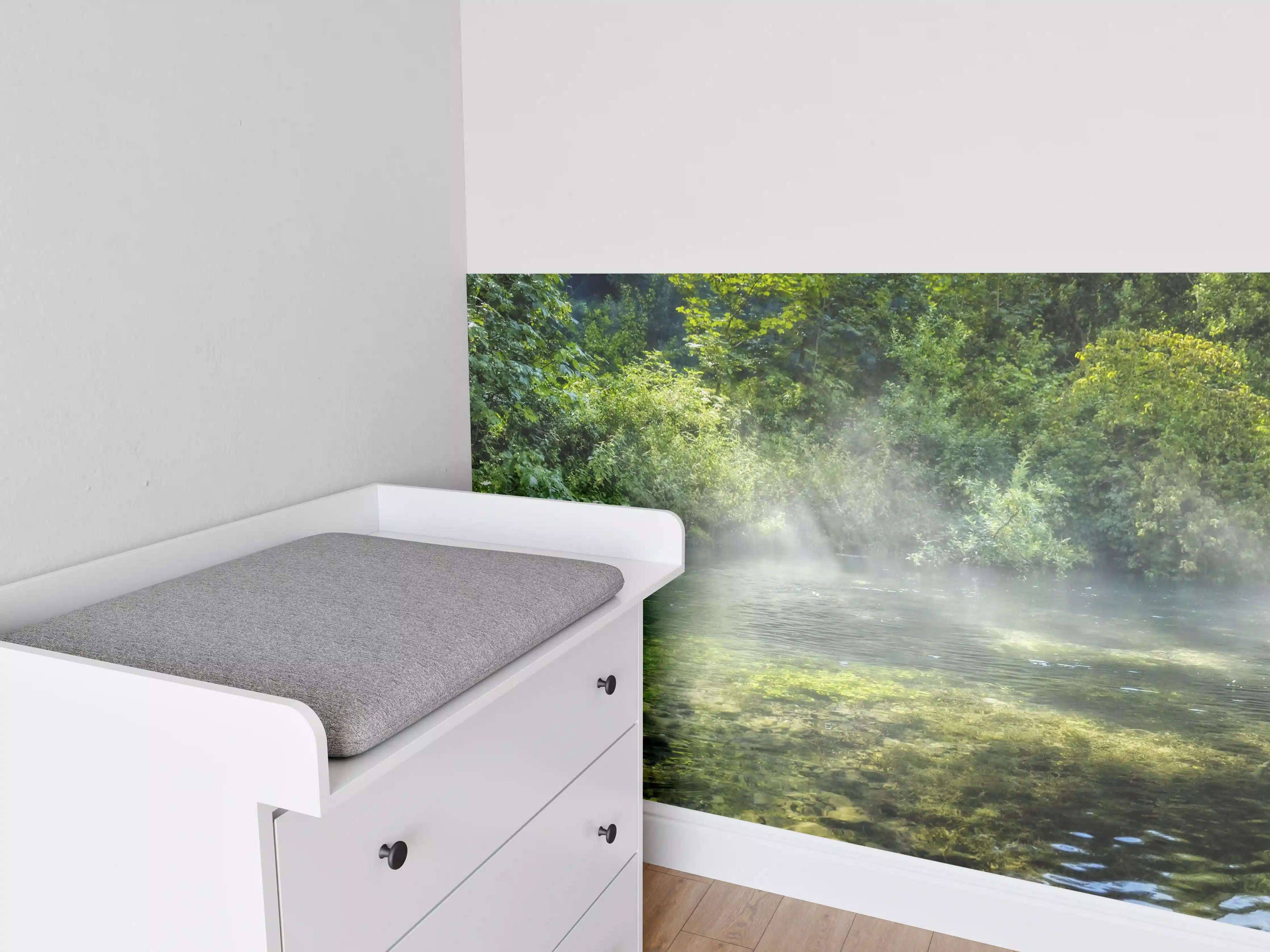 Babyzimmer Wandgestaltung - Naturidyll am Flussufer