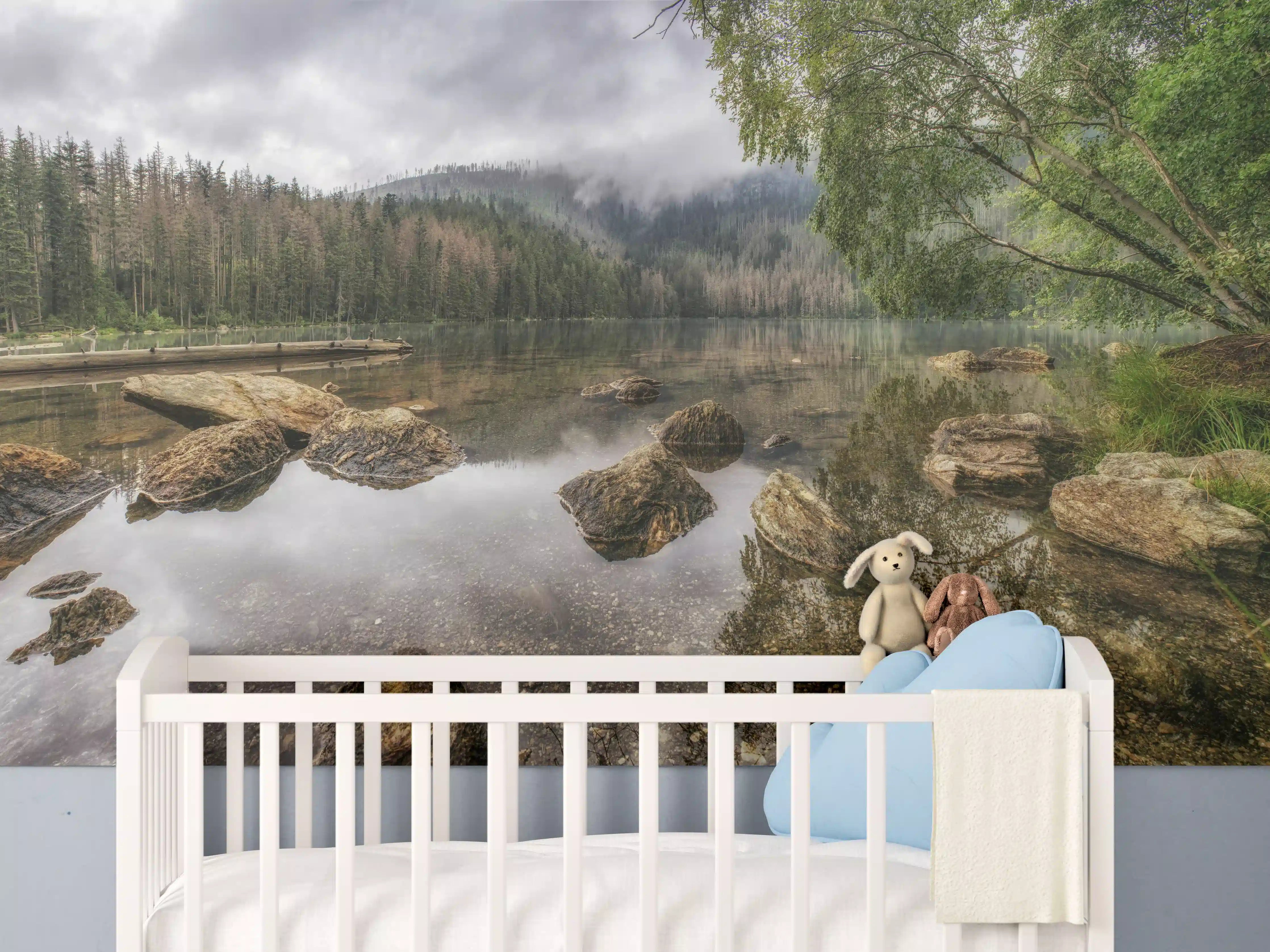 Babyzimmer Wandgestaltung - Naturidyll am ruhig fließenden Fluss
