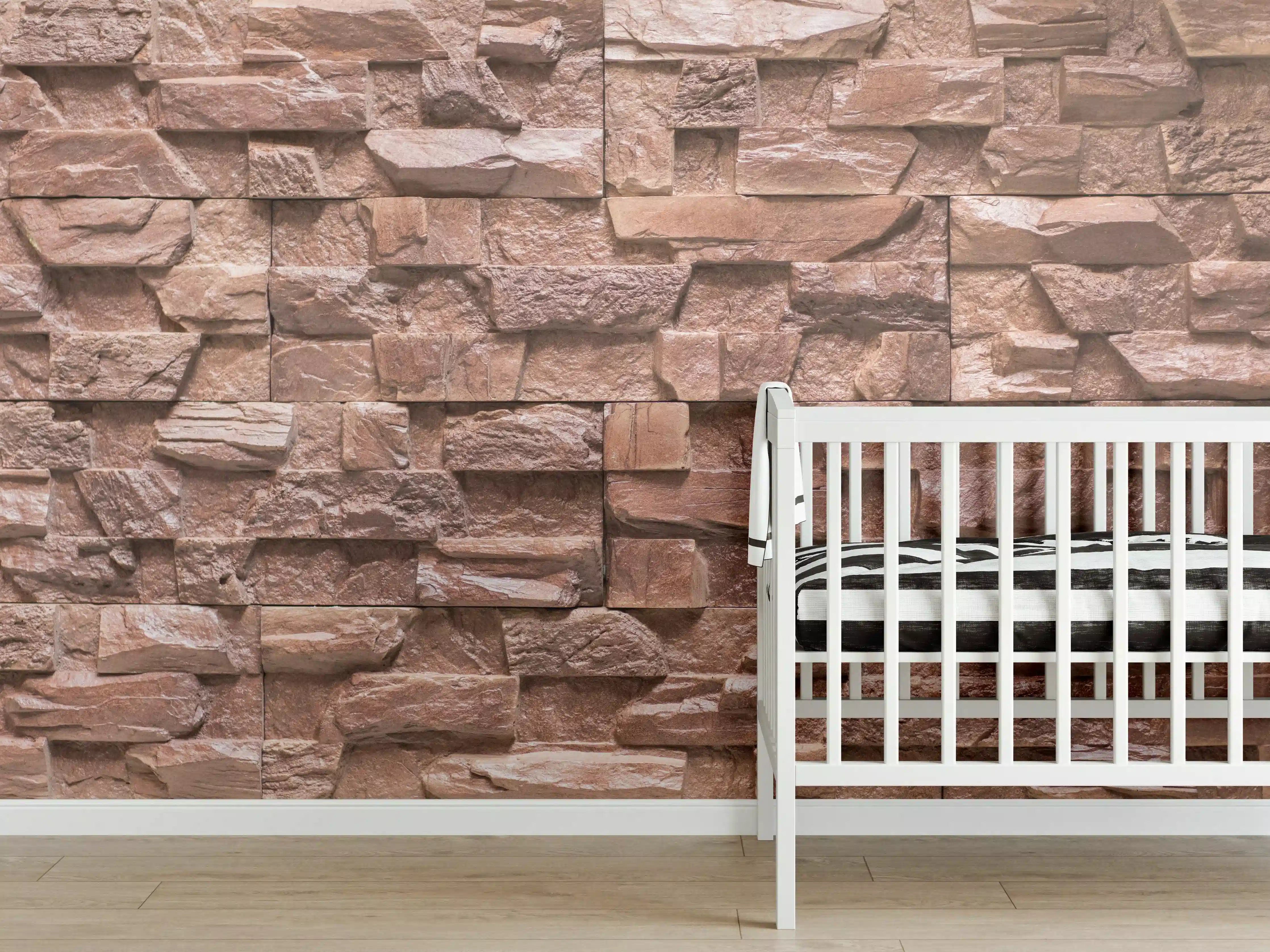 Babyzimmer Wandgestaltung - Natursteinmauer in warmen Rottönen