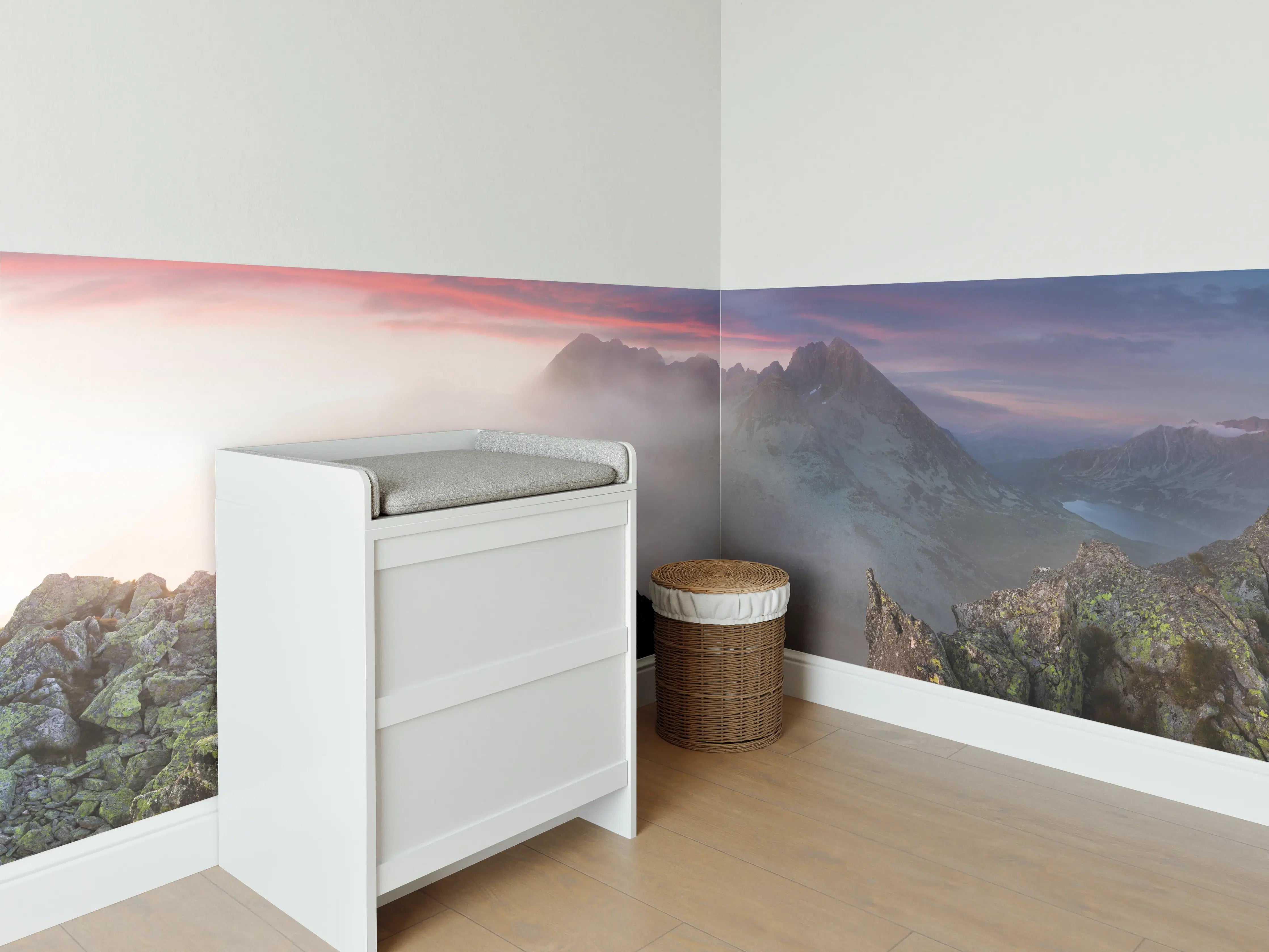 Babyzimmer Wandgestaltung - Nebeliger Blick auf Fairytale Berge, Slowakei