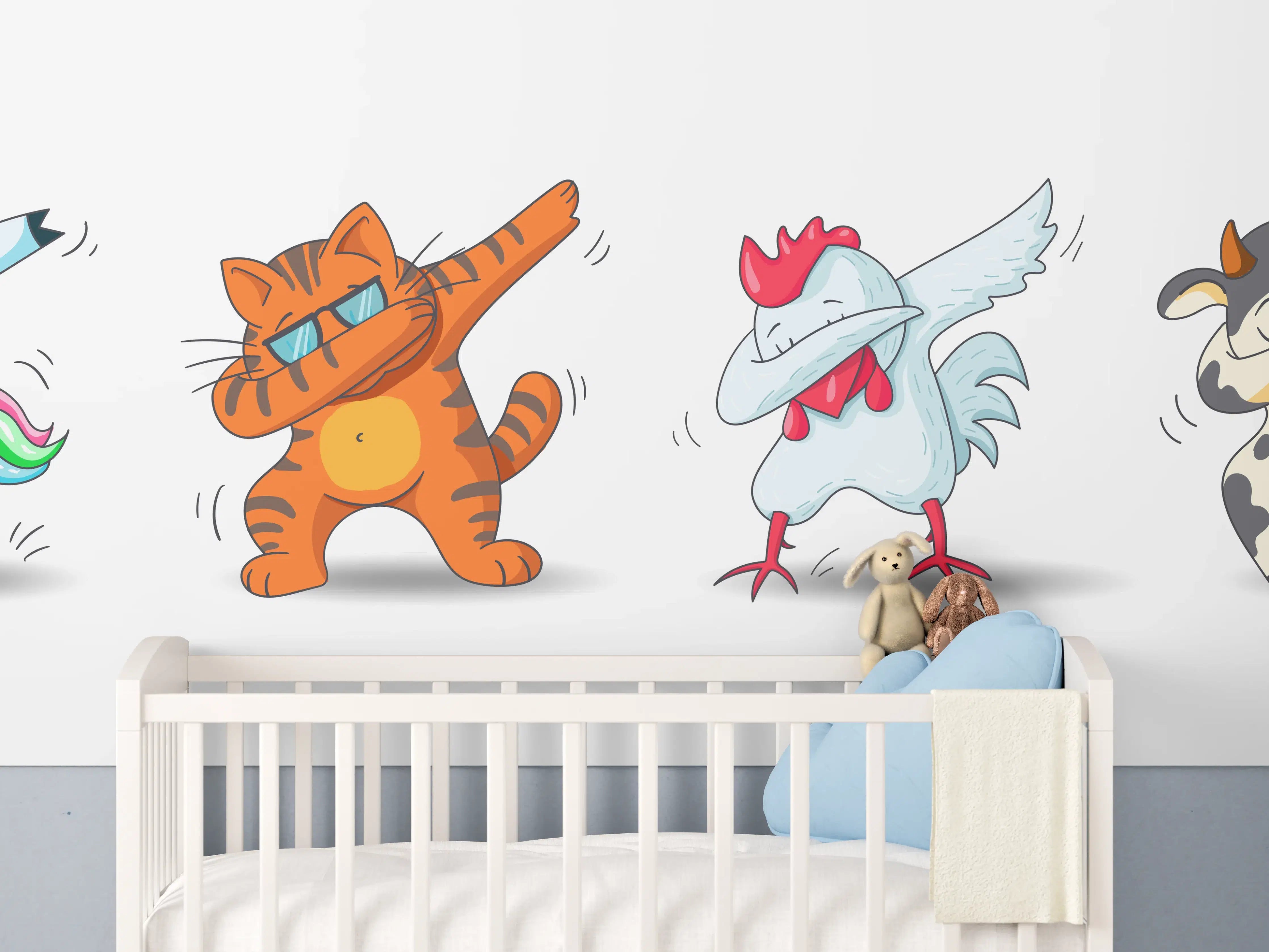 Babyzimmer Wandgestaltung - Niedliche Tier-Animationen in lebhaften Farben
