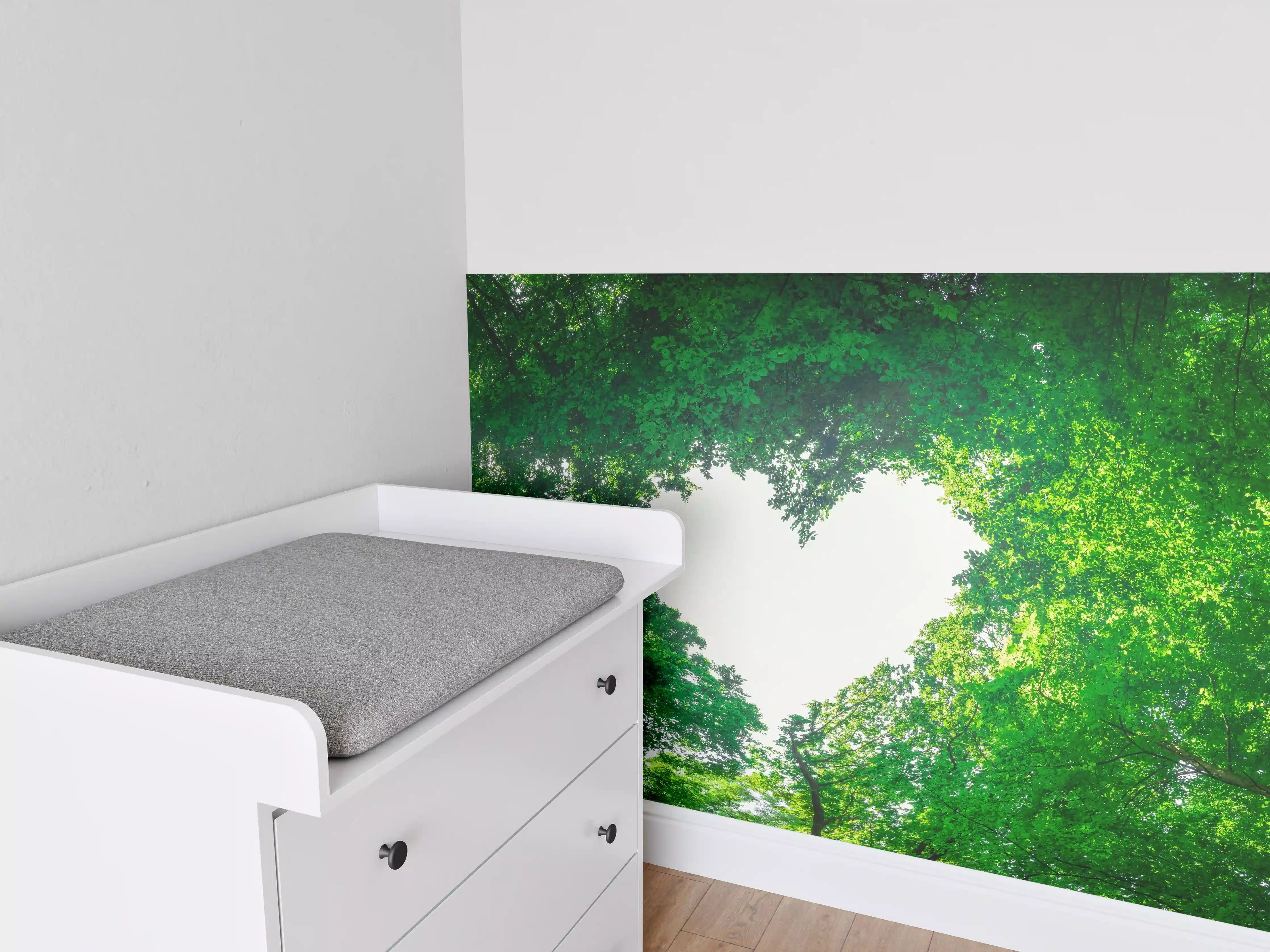 Babyzimmer Wandgestaltung - Panorama - Baumkronen formen ein Herz