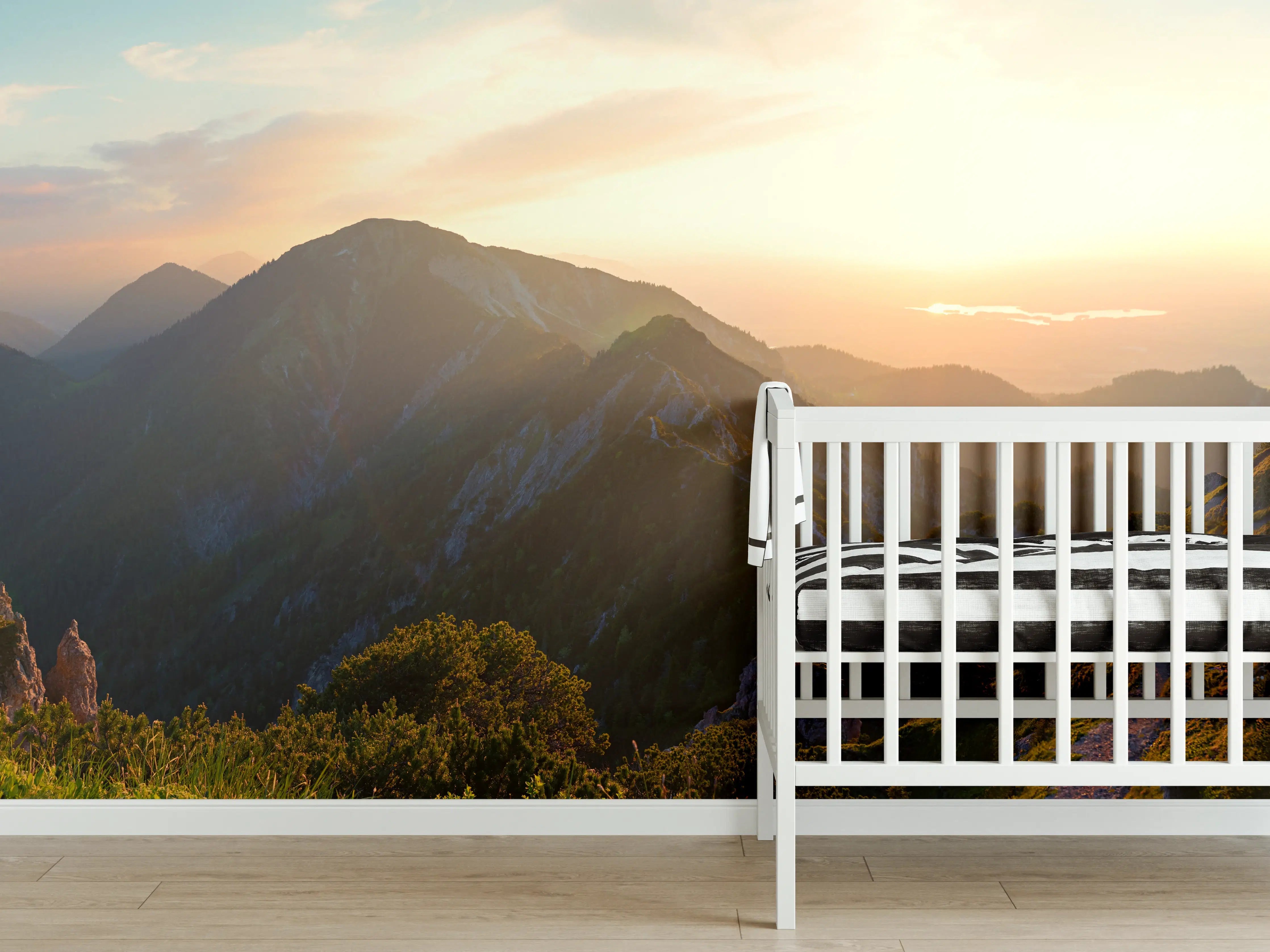 Babyzimmer Wandgestaltung - Panorama der bayrischen Alpen bei Abendsonne