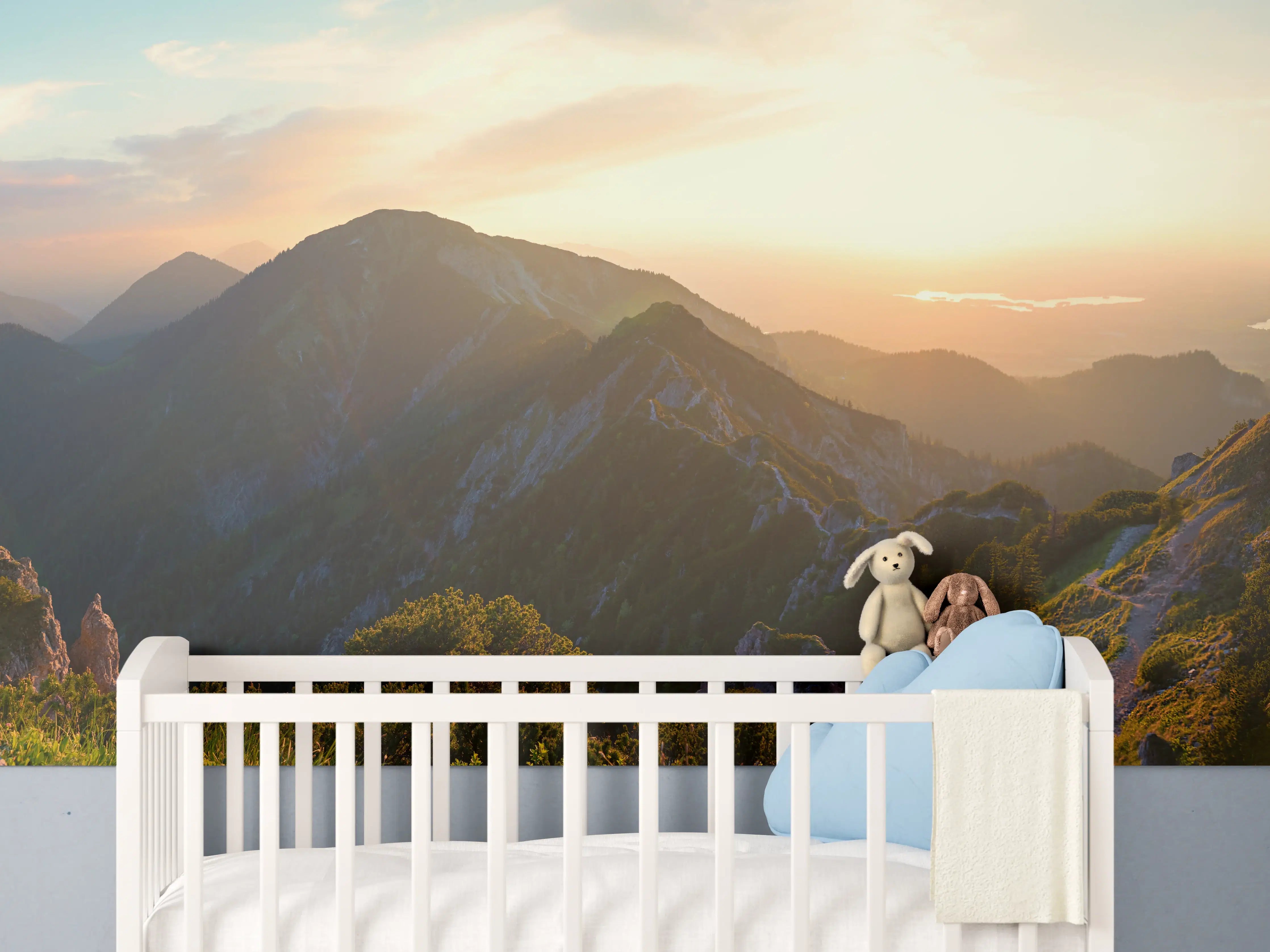 Babyzimmer Wandgestaltung - Panorama der bayrischen Alpen bei Abendsonne
