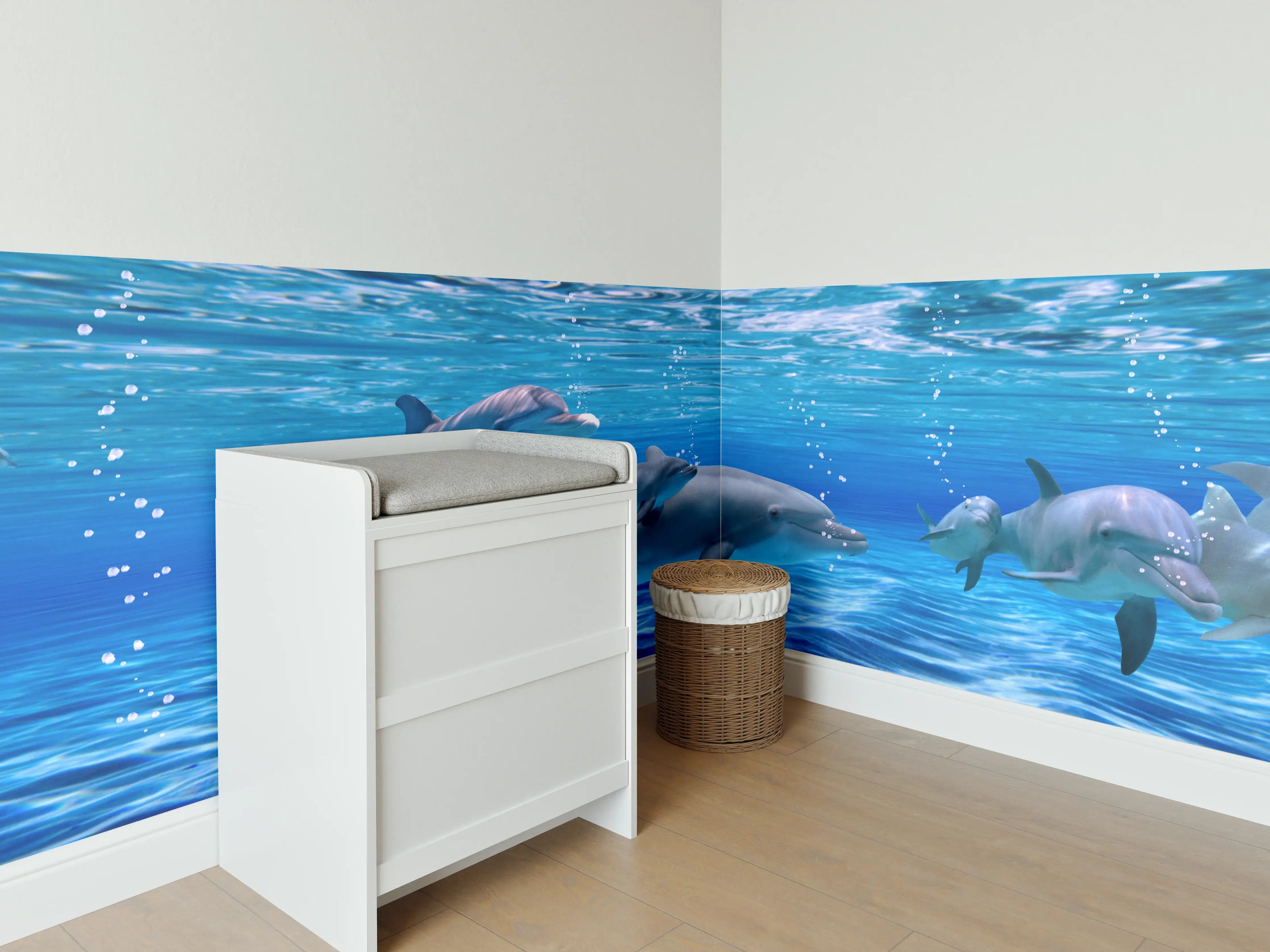 Babyzimmer Wandgestaltung - Panorama der schwimmenden Delphine
