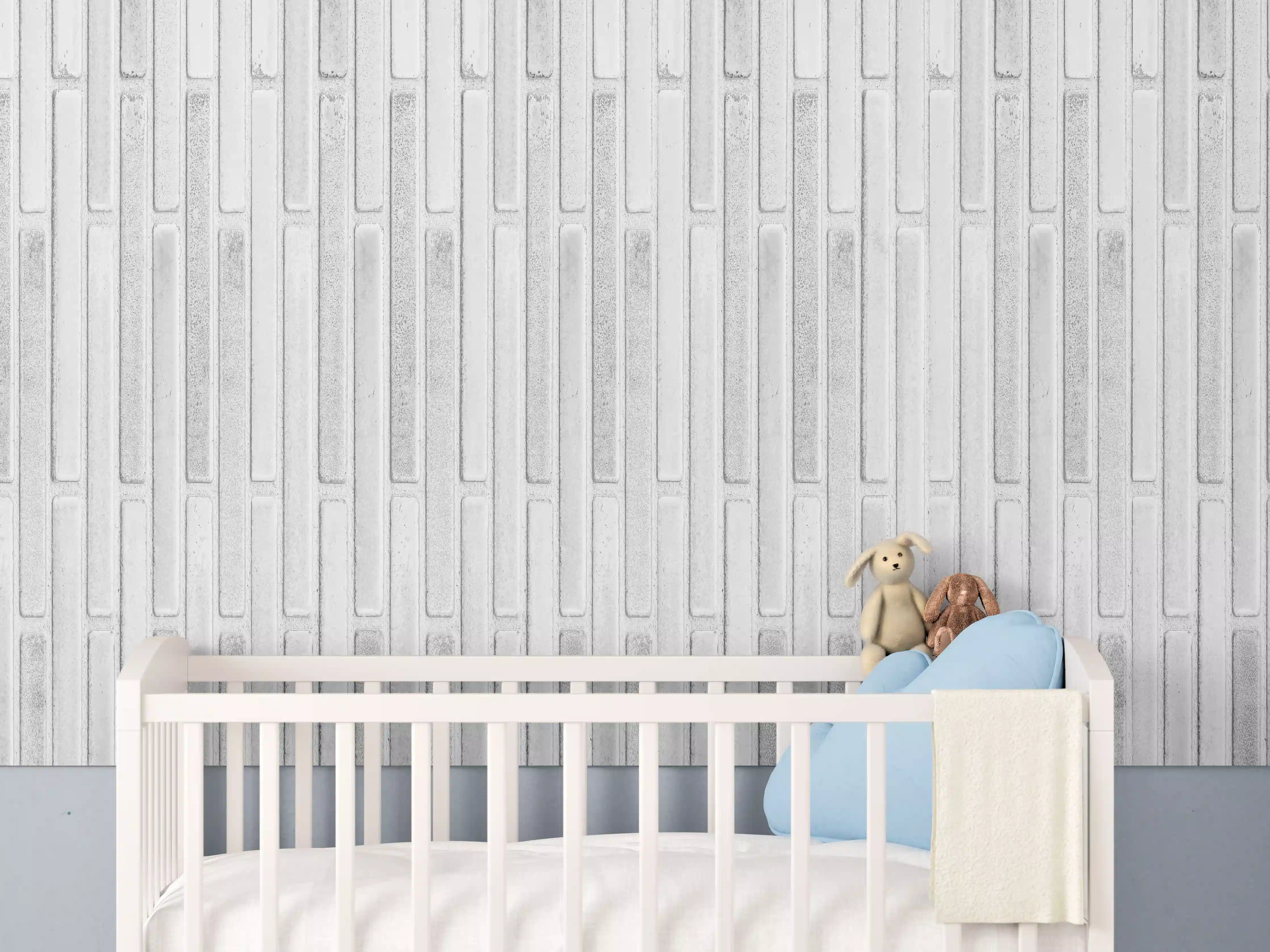 Babyzimmer Wandgestaltung - Panorama der weißen Steinwand mit Streifen Textur
