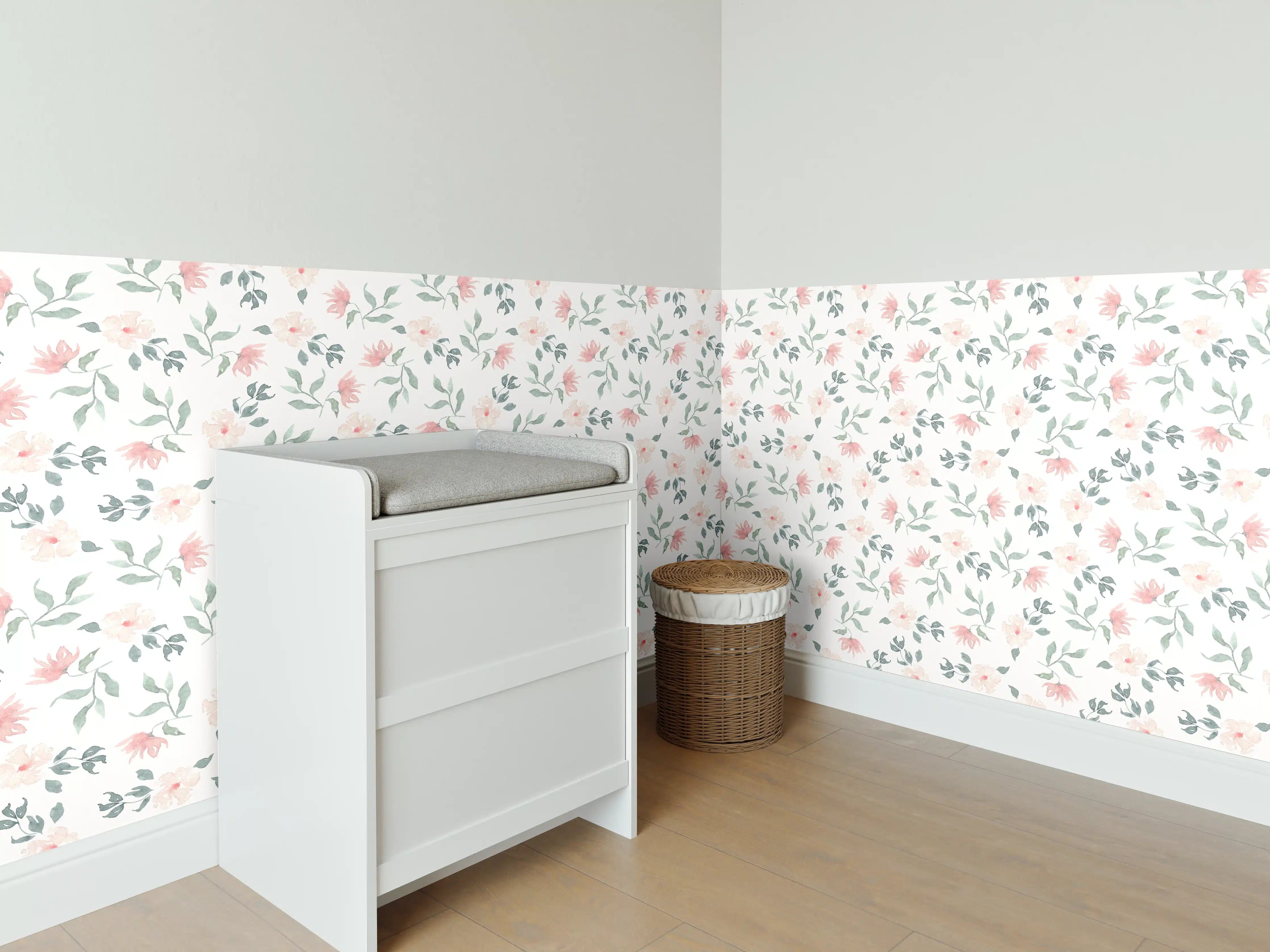 Babyzimmer Wandgestaltung - Pastellblumen mit Grauakzenten