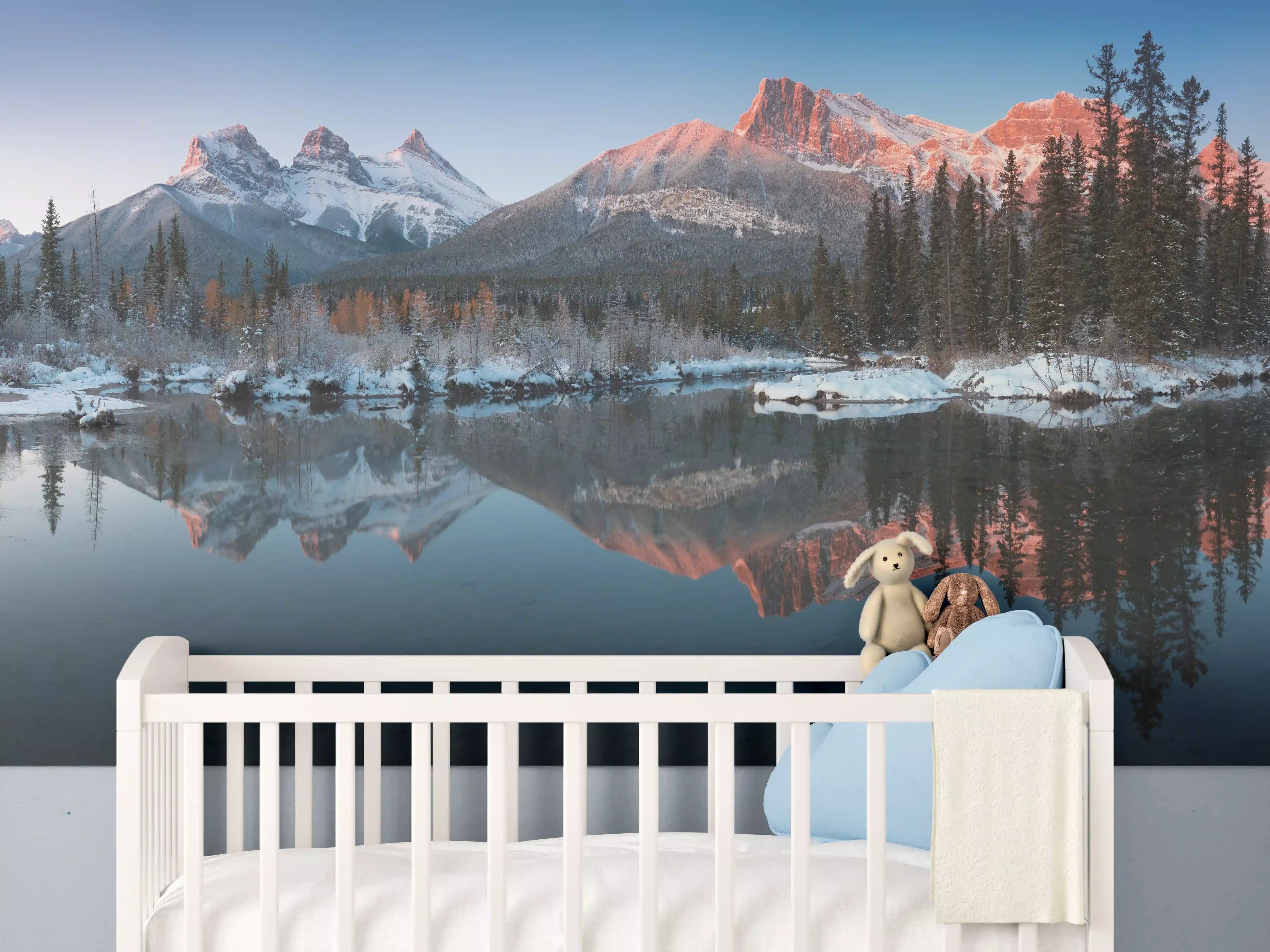 Babyzimmer Wandgestaltung - Perfektes Spiegelbild der Drei-Schwestern-Gipfel