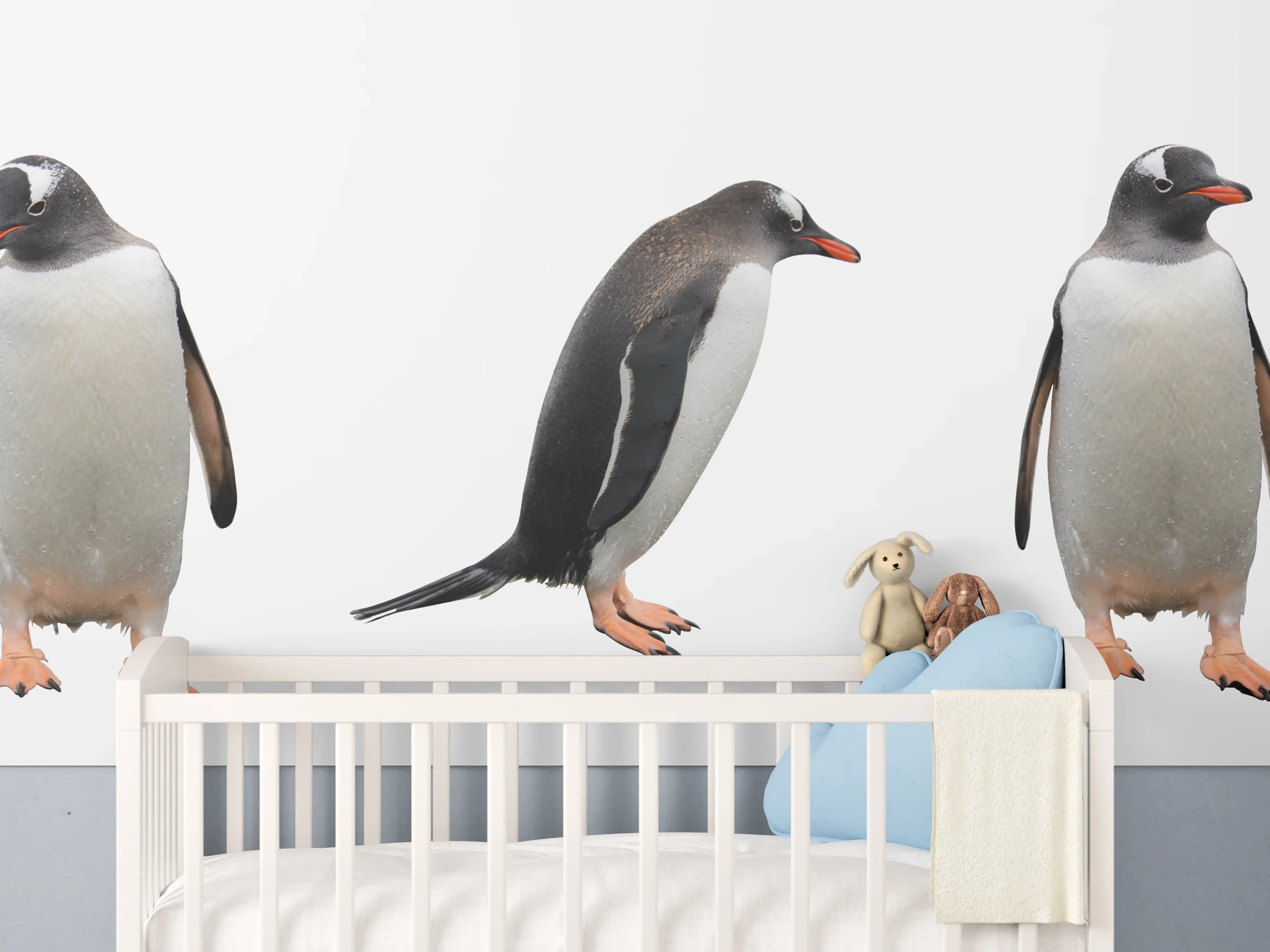 Babyzimmer Wandgestaltung - Pinguine auf weißem Hintergrund