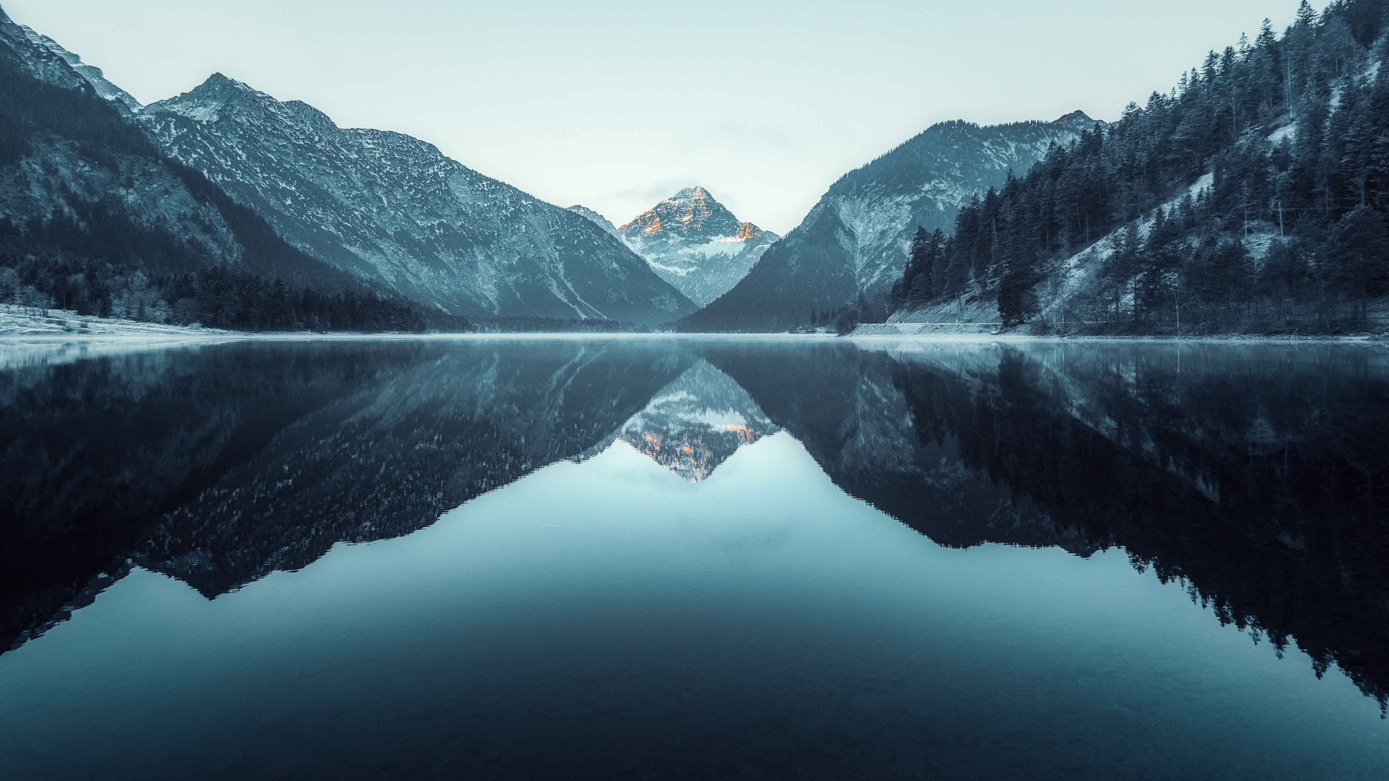 Babyzimmer Wandgestaltung-Plansee im Winter - Österreich
