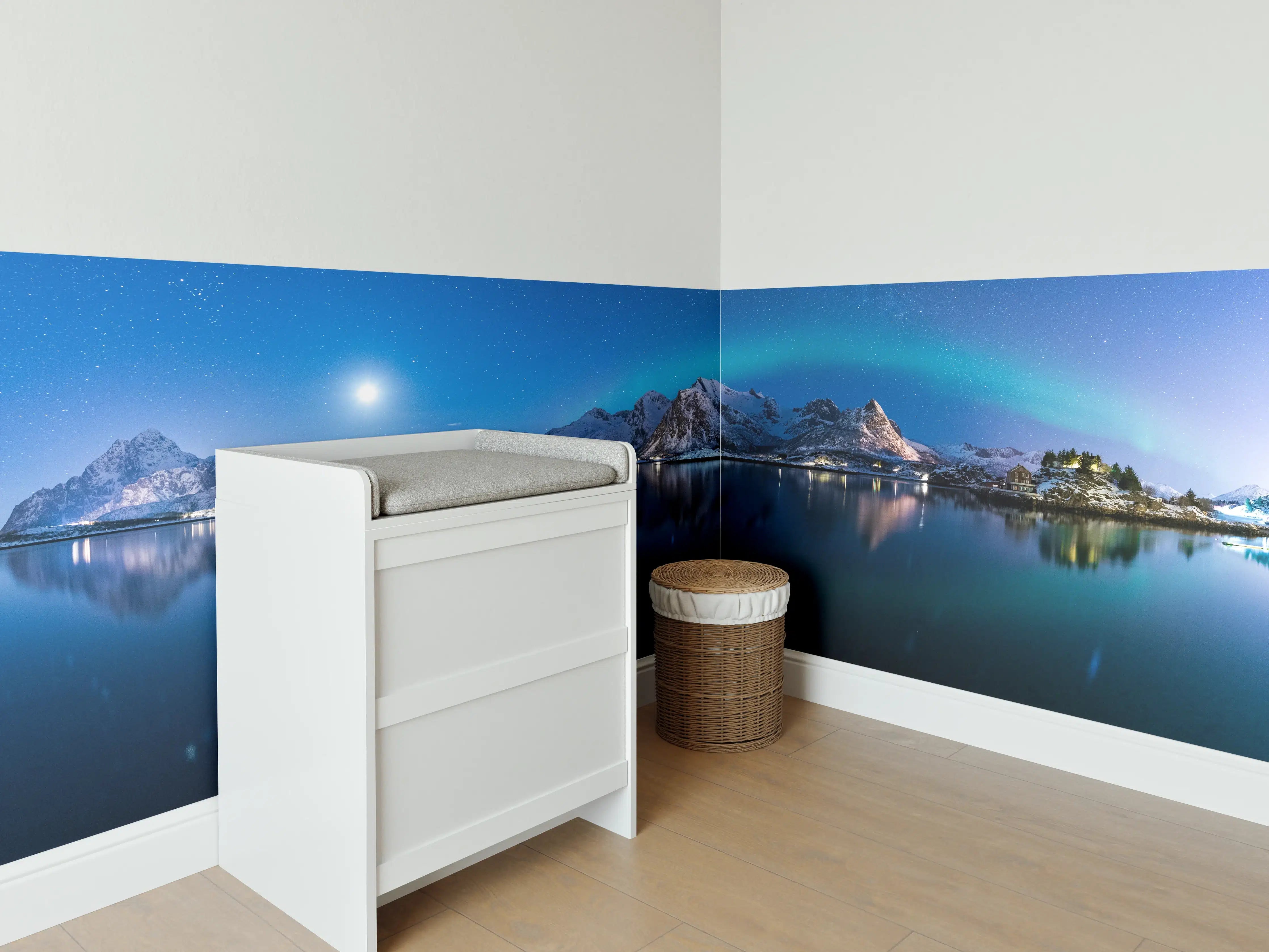 Babyzimmer Wandgestaltung - Polarlichter am Himmel von Norwegen