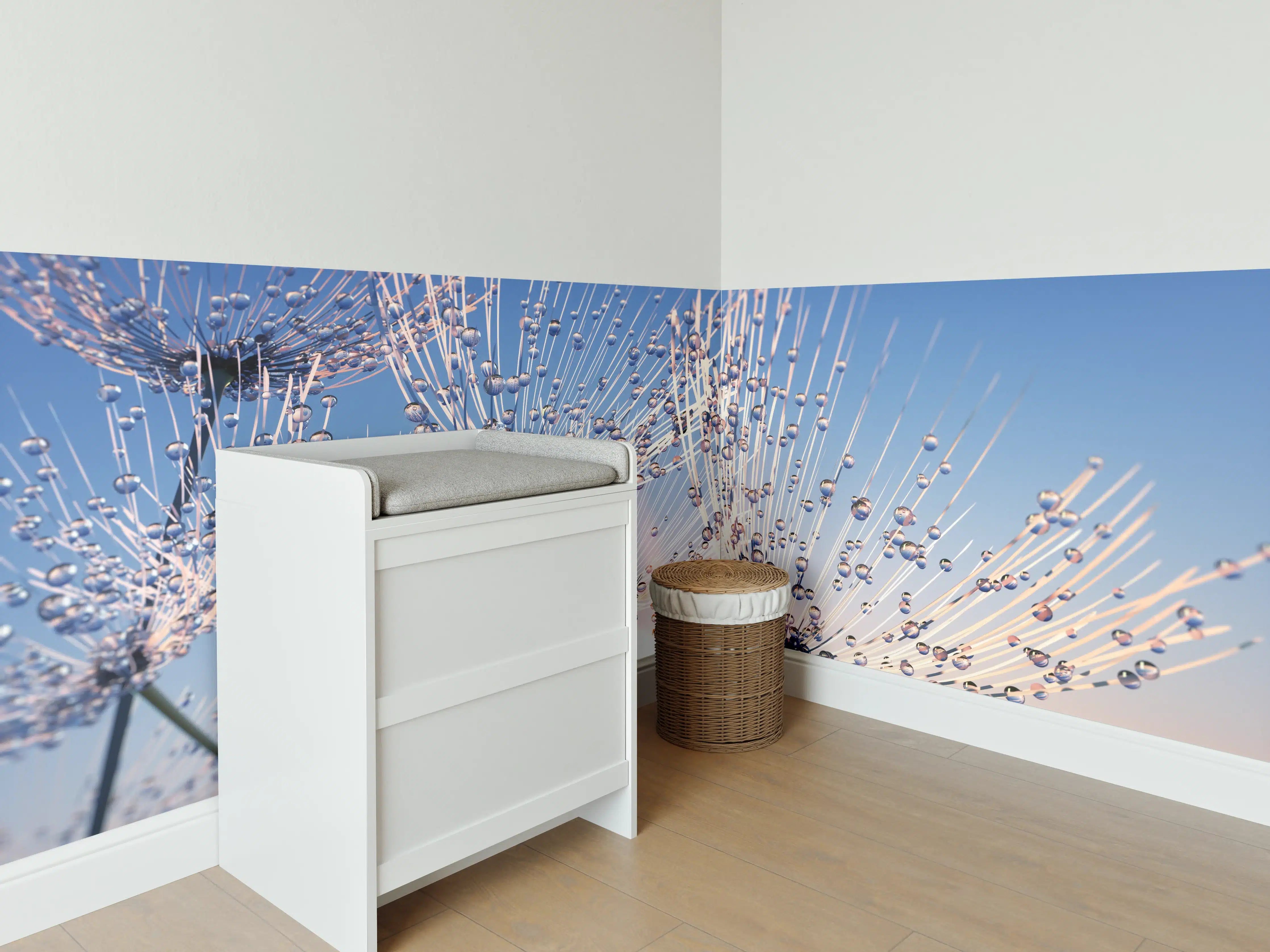 Babyzimmer Wandgestaltung - Pusteblume mit Tautropfen