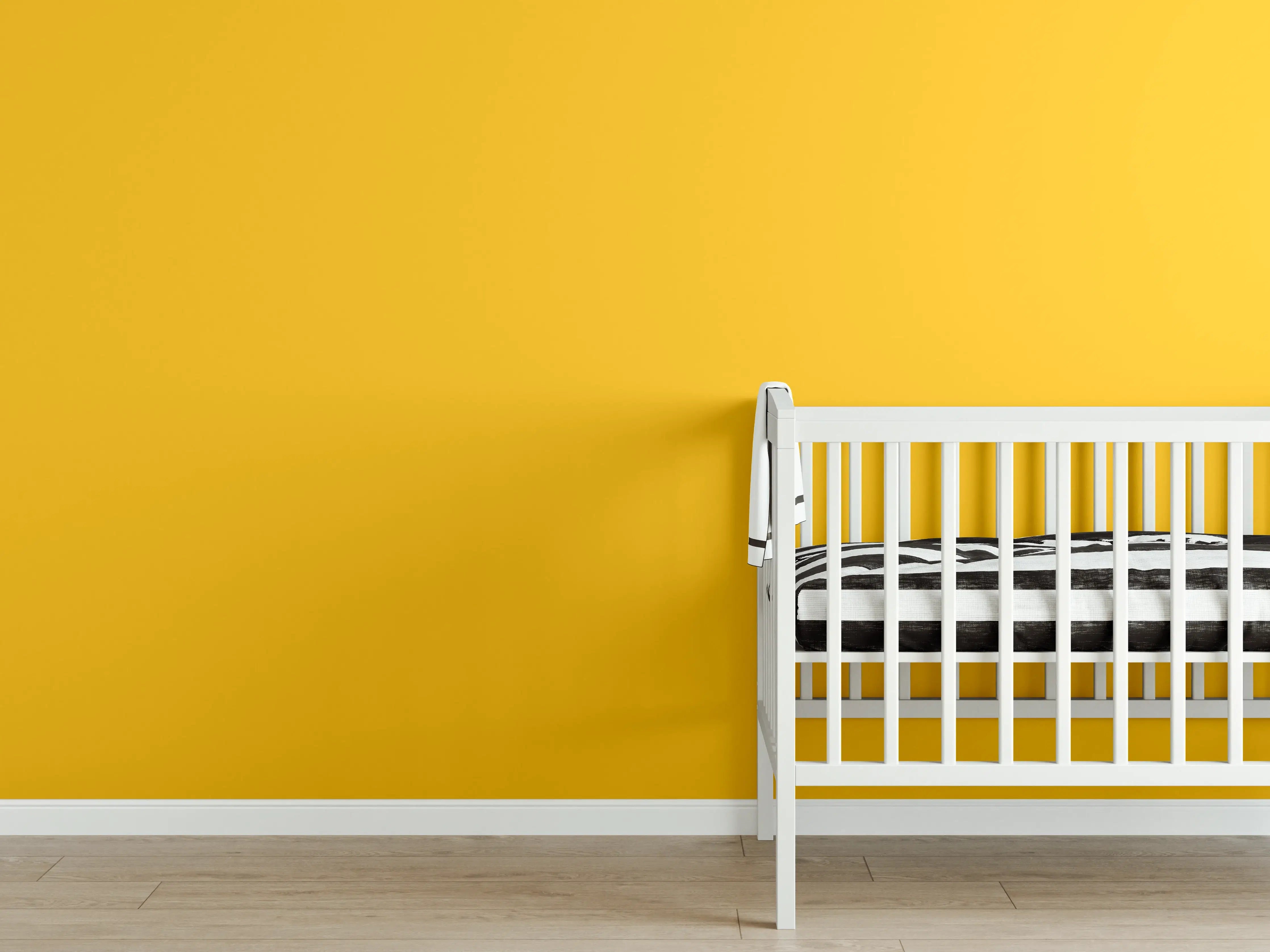 Babyzimmer Wandgestaltung - RAL 1003 (Signalgelb)