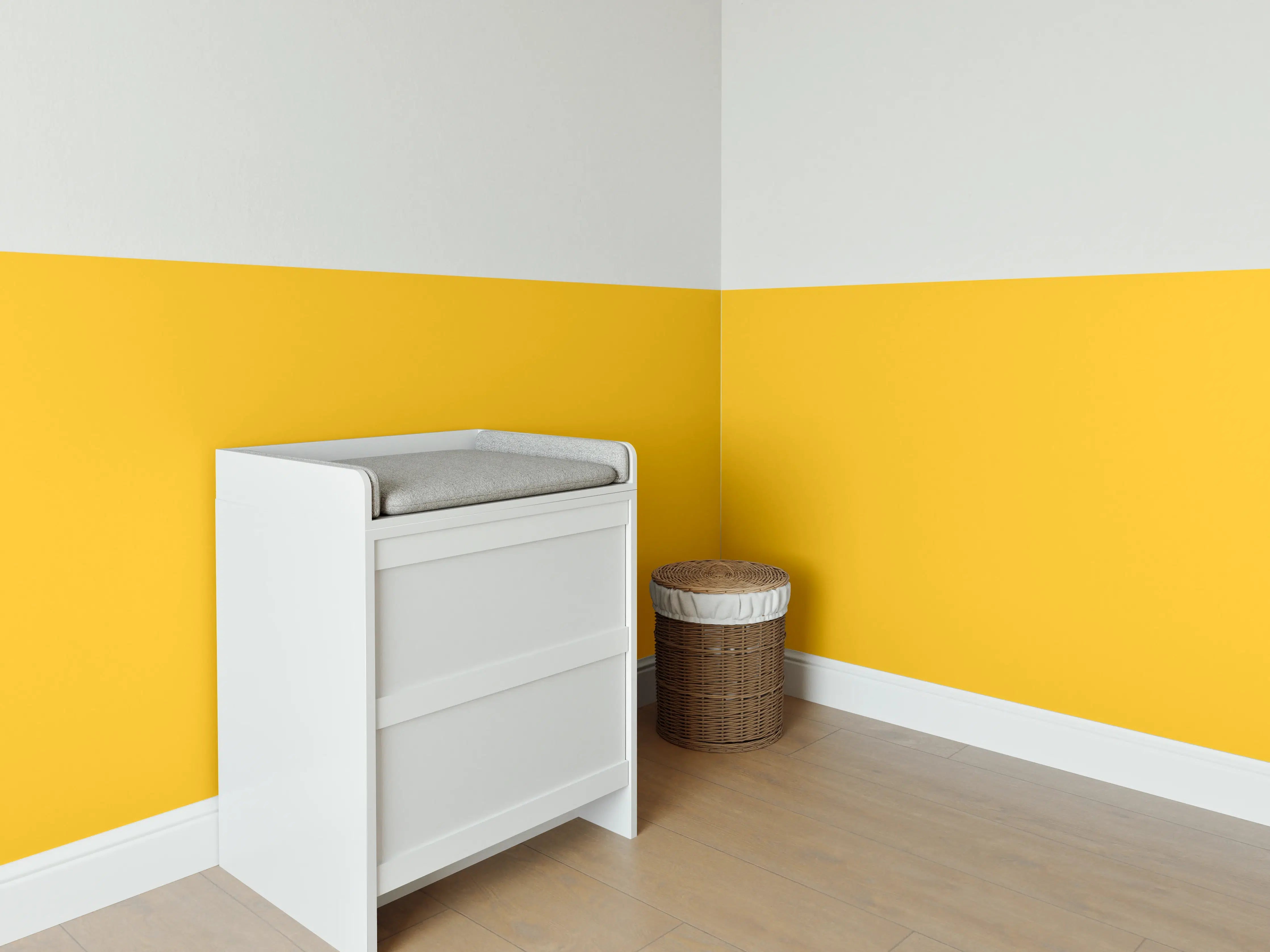 Babyzimmer Wandgestaltung - RAL 1003 (Signalgelb)