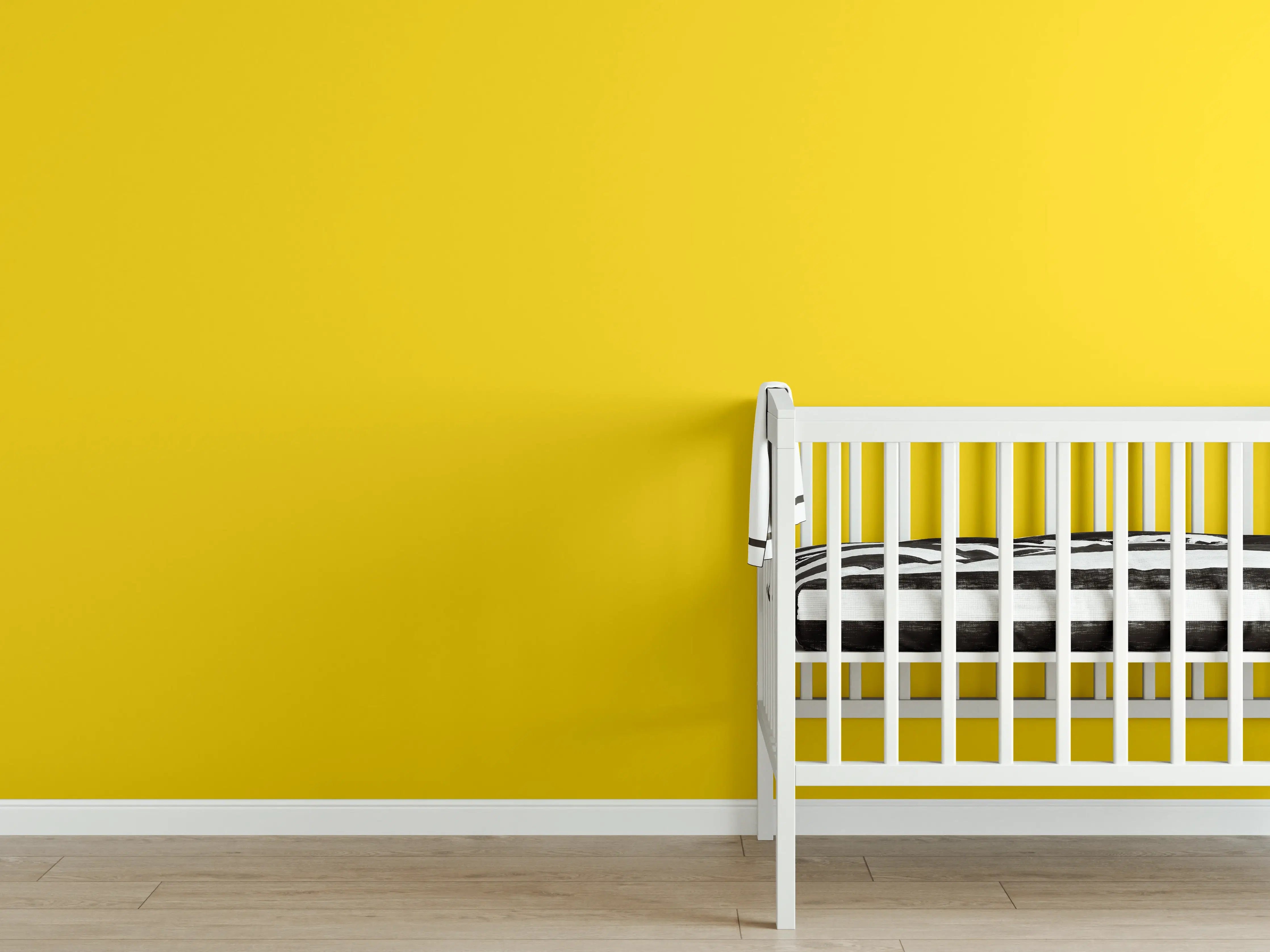 Babyzimmer Wandgestaltung - RAL 1023 (Verkehrsgelb)
