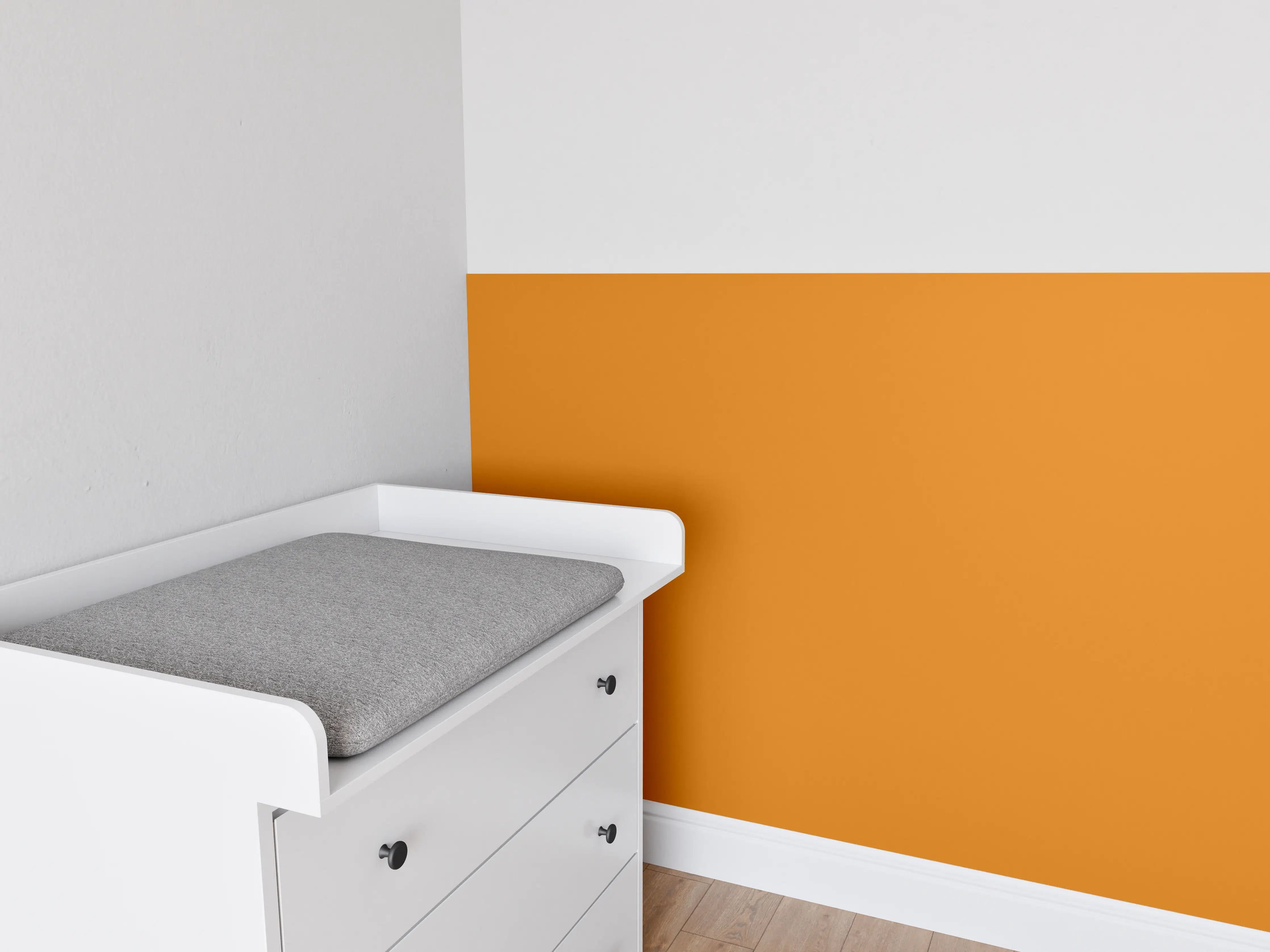 Babyzimmer Wandgestaltung - RAL 2000 (Gelborange)