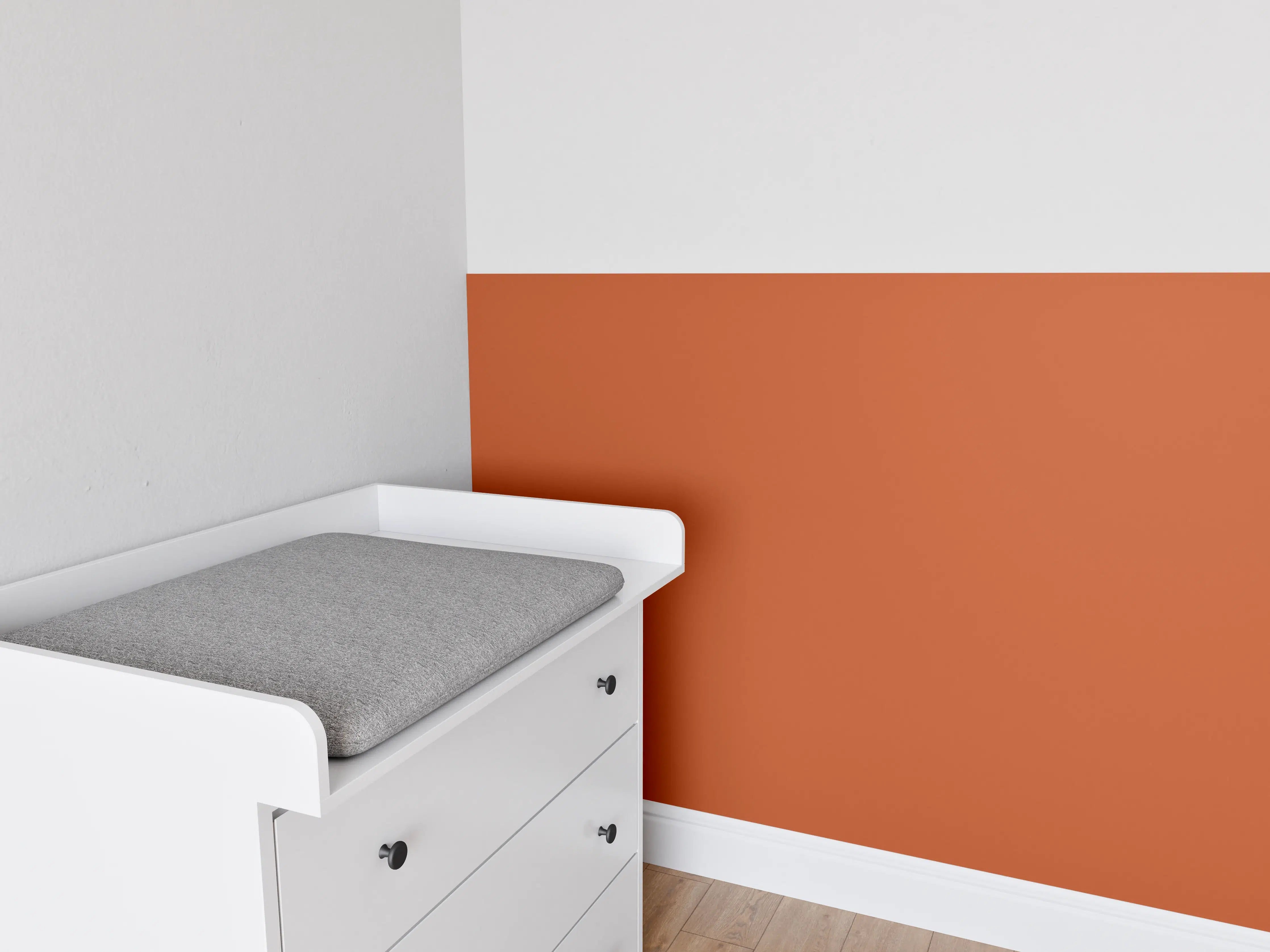 Babyzimmer Wandgestaltung - RAL 2001 (Rot-Orange)
