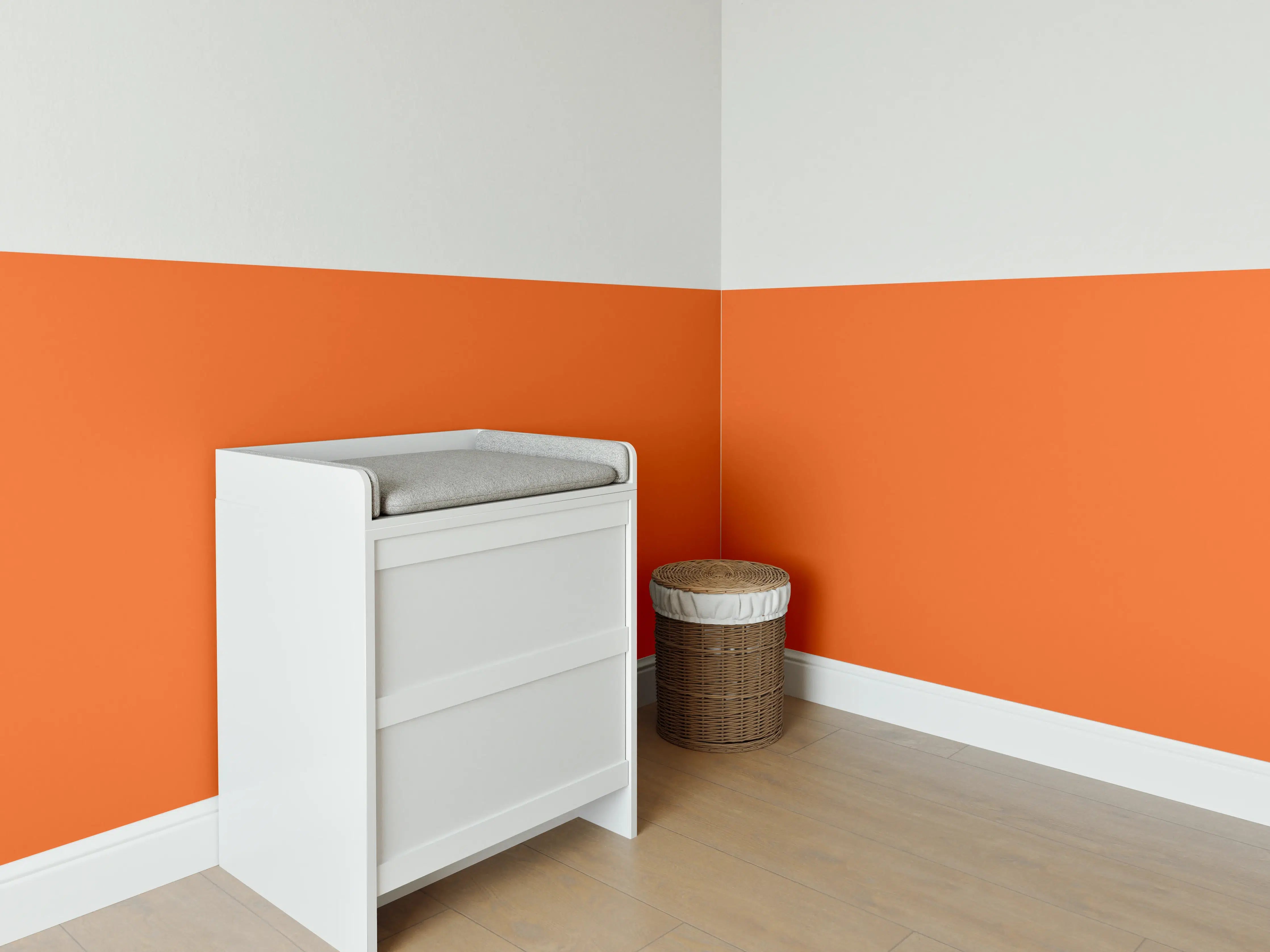 Babyzimmer Wandgestaltung - RAL 2004 (Reines Orange)