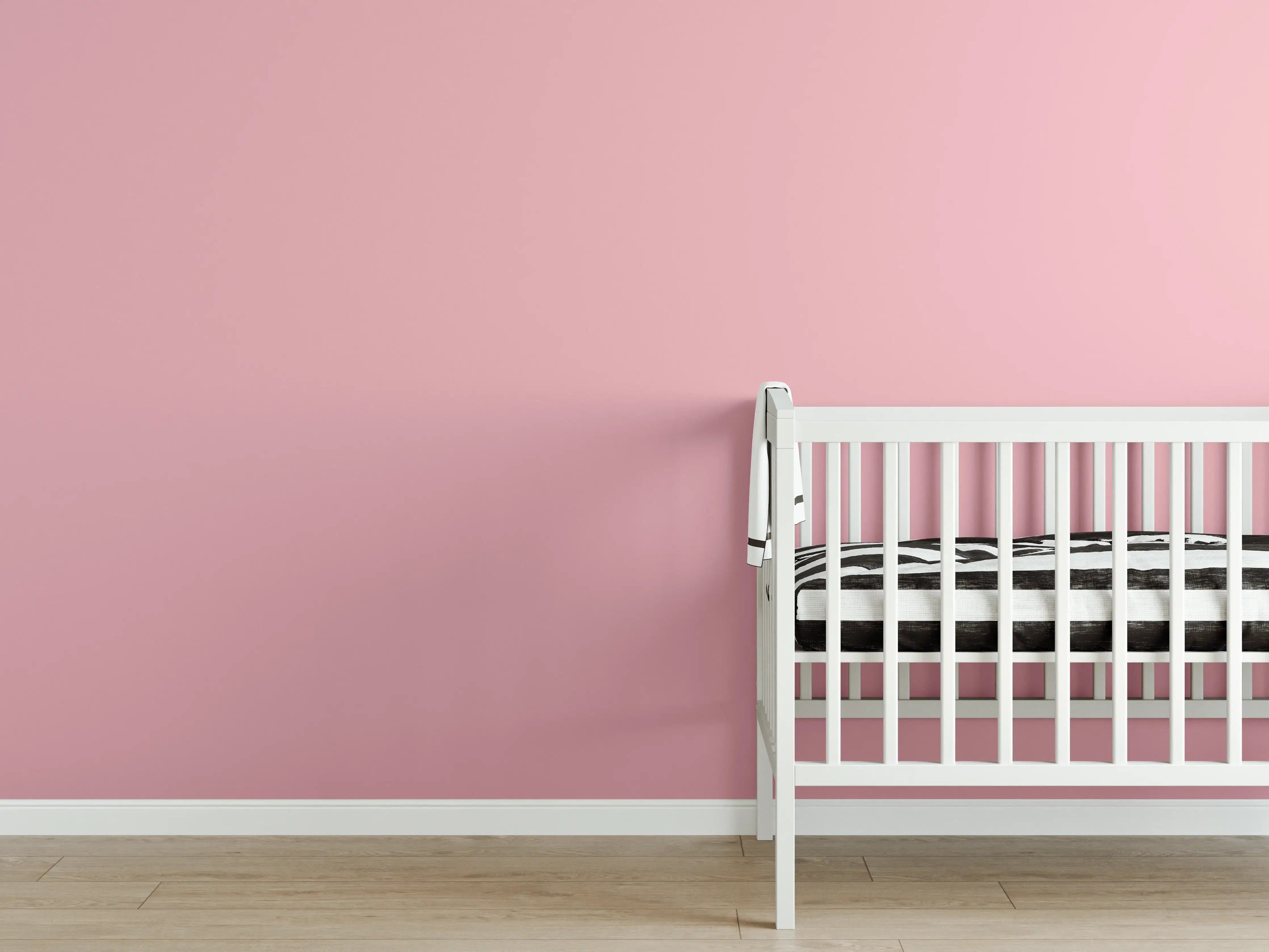 Babyzimmer Wandgestaltung - RAL 3015 (Hellrosa)