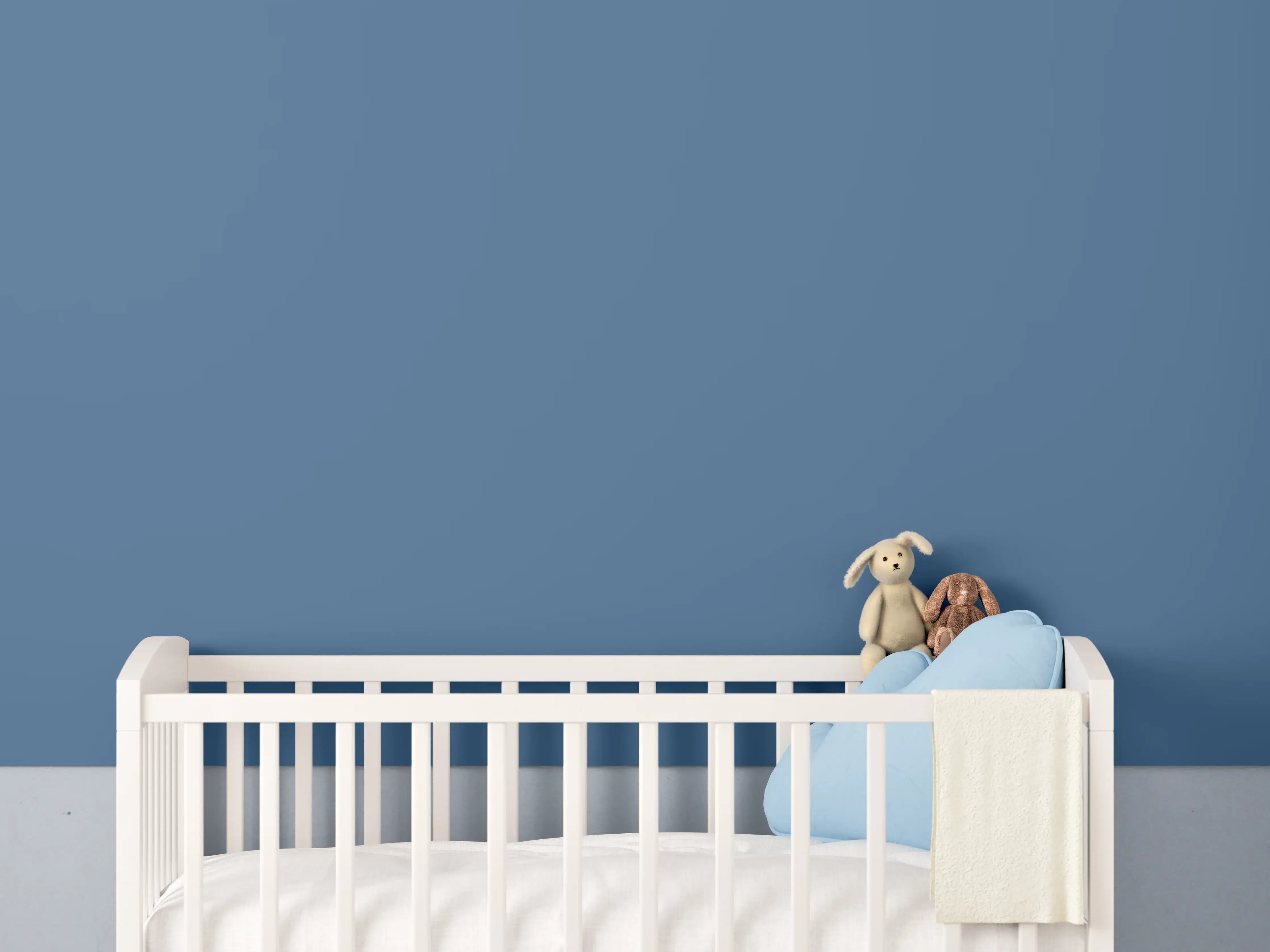 Babyzimmer Wandgestaltung - RAL 5007 (Brillantblau)