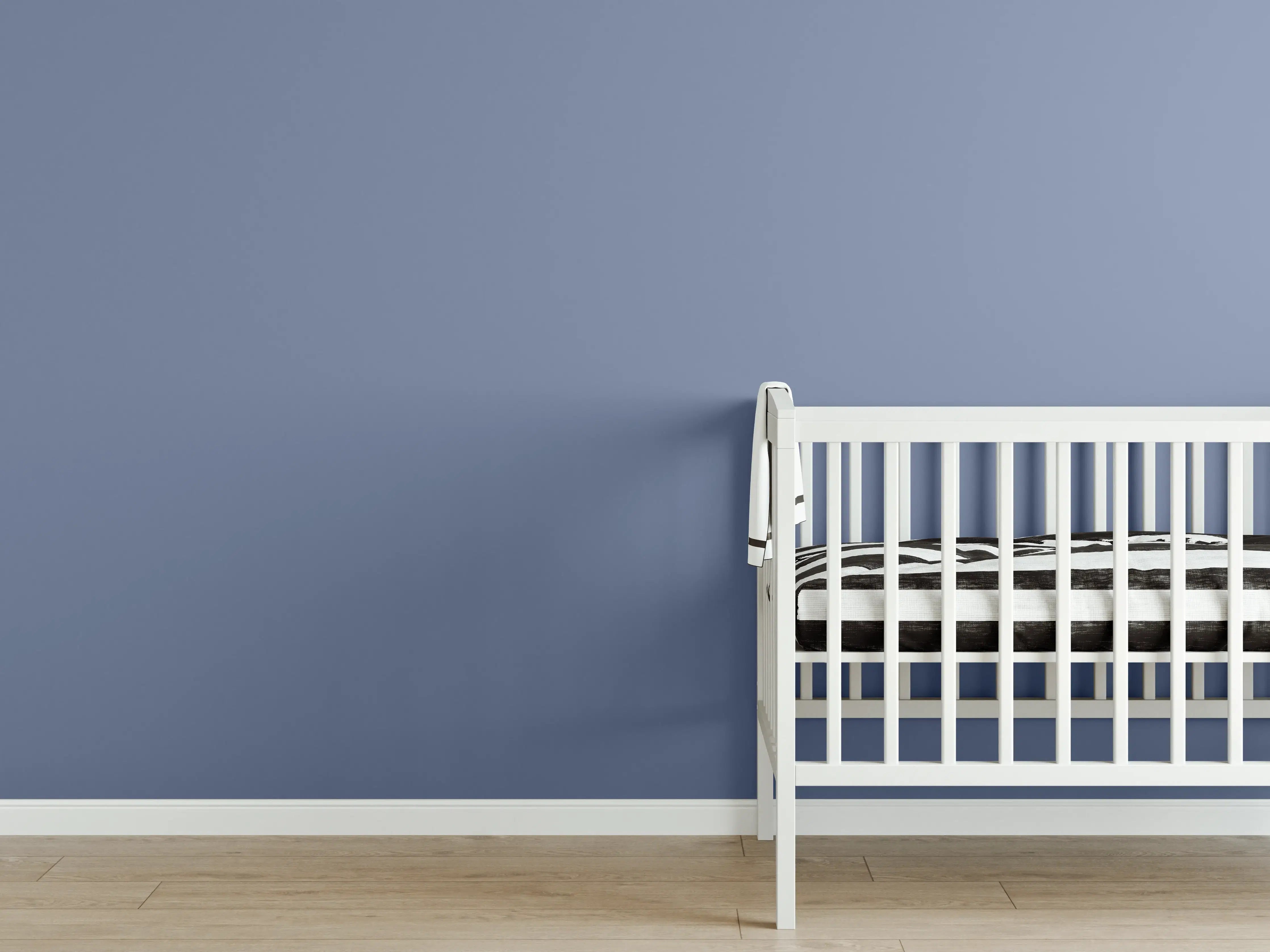 Babyzimmer Wandgestaltung - RAL 5014 (Taubenblau)