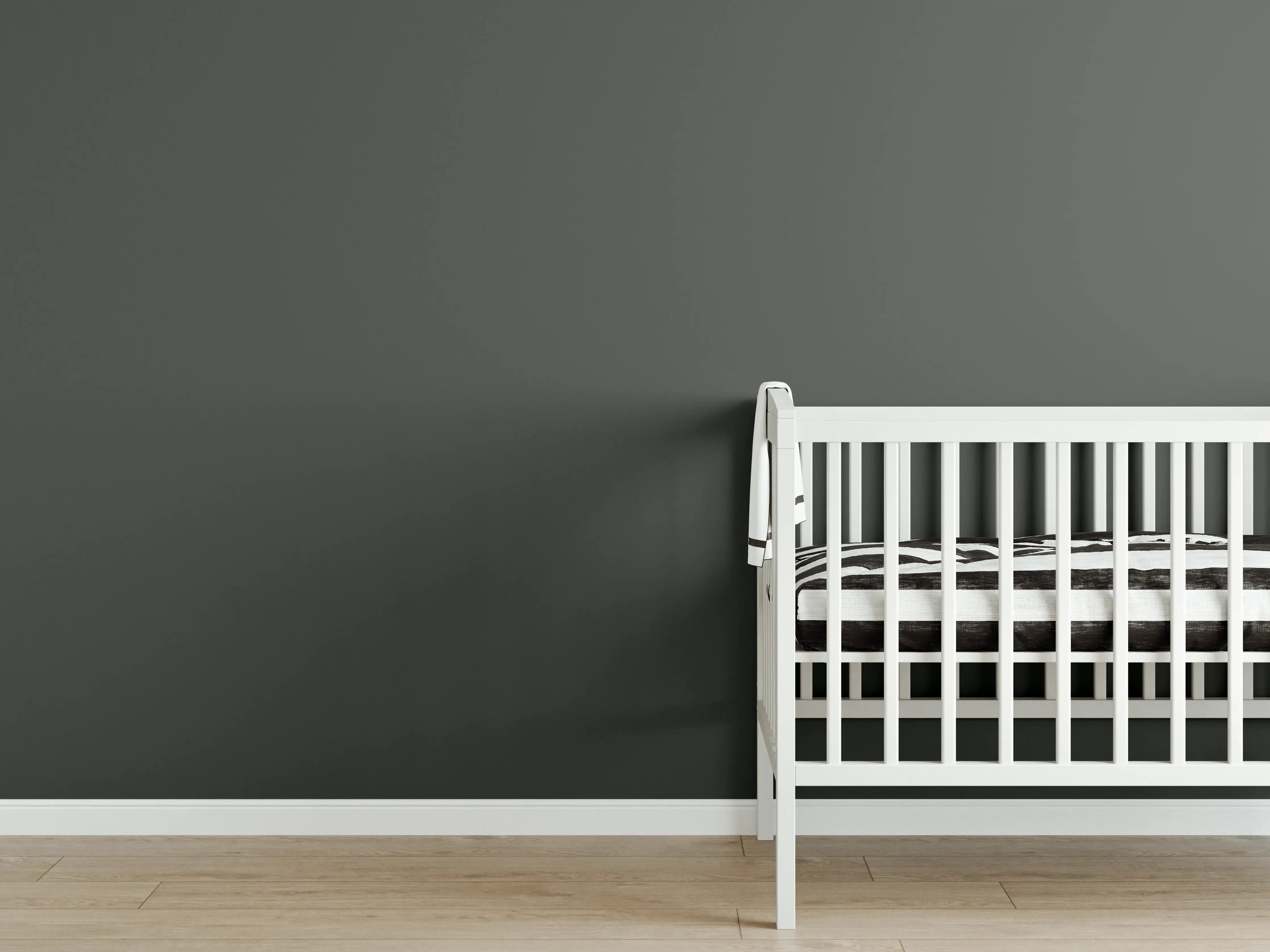 Babyzimmer Wandgestaltung - RAL 6006 (Olivgrau)