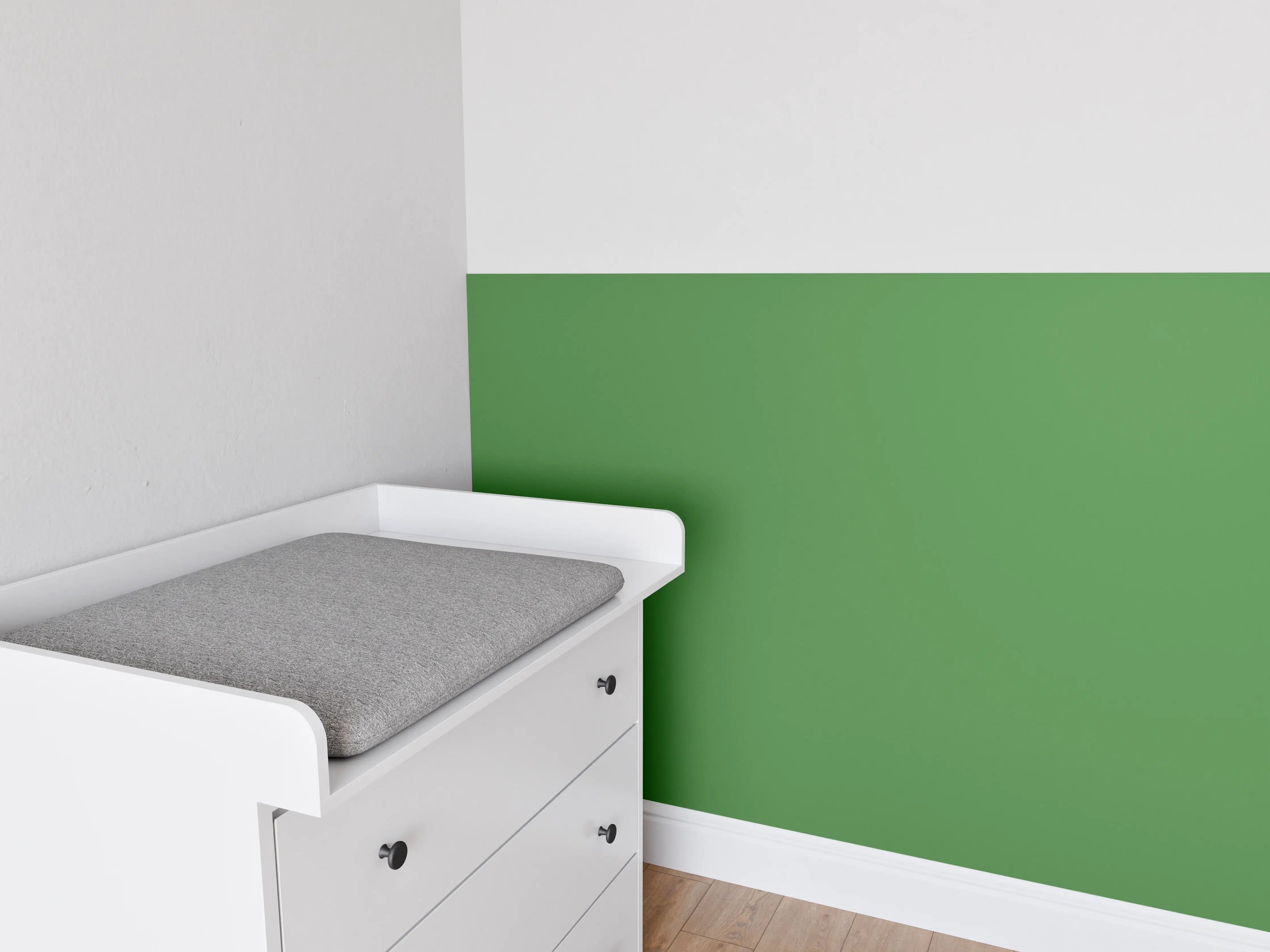Babyzimmer Wandgestaltung - RAL 6017 (Maigrün)